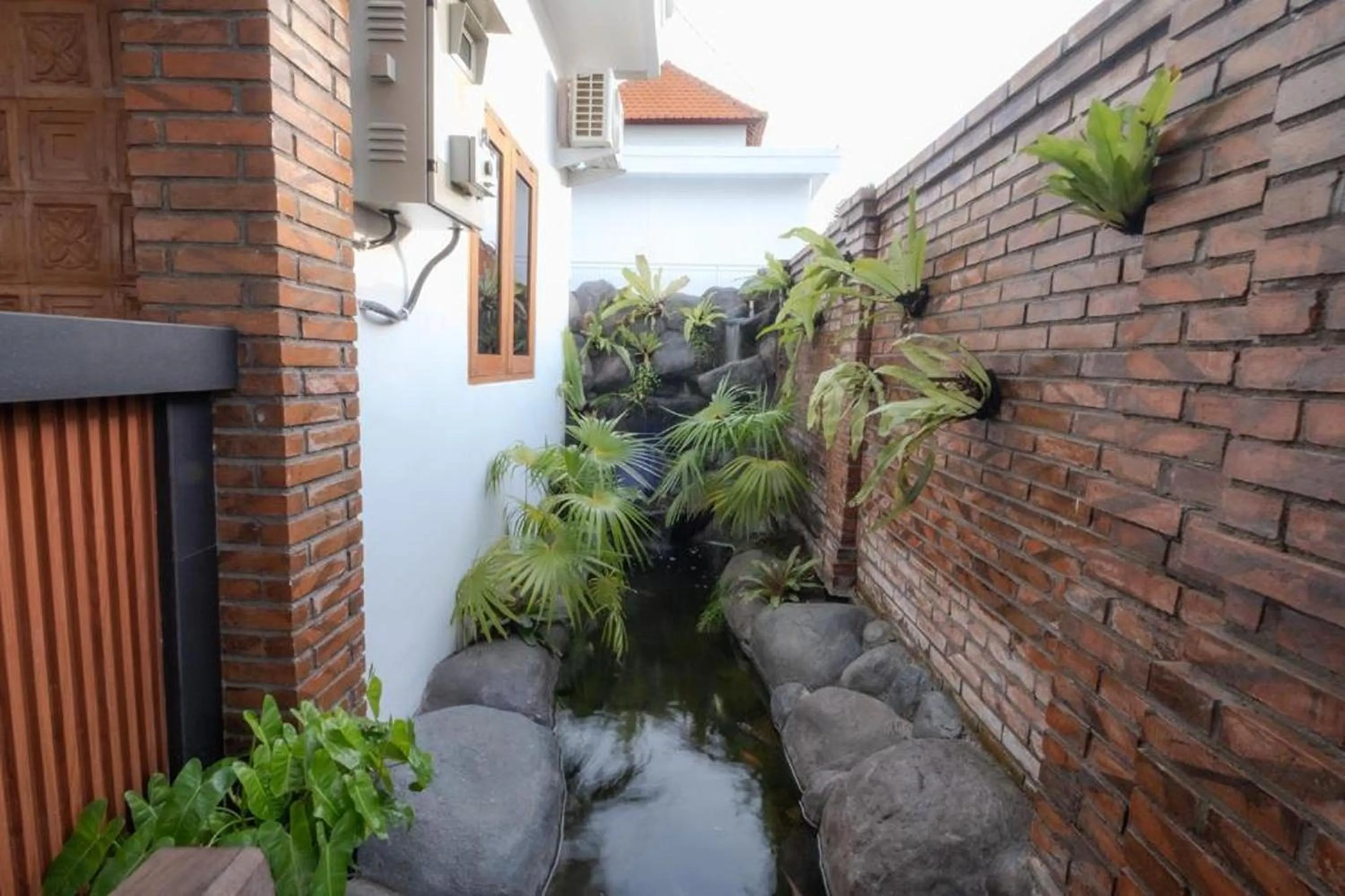 Property building in Bali Bata Canggu Guesthouse