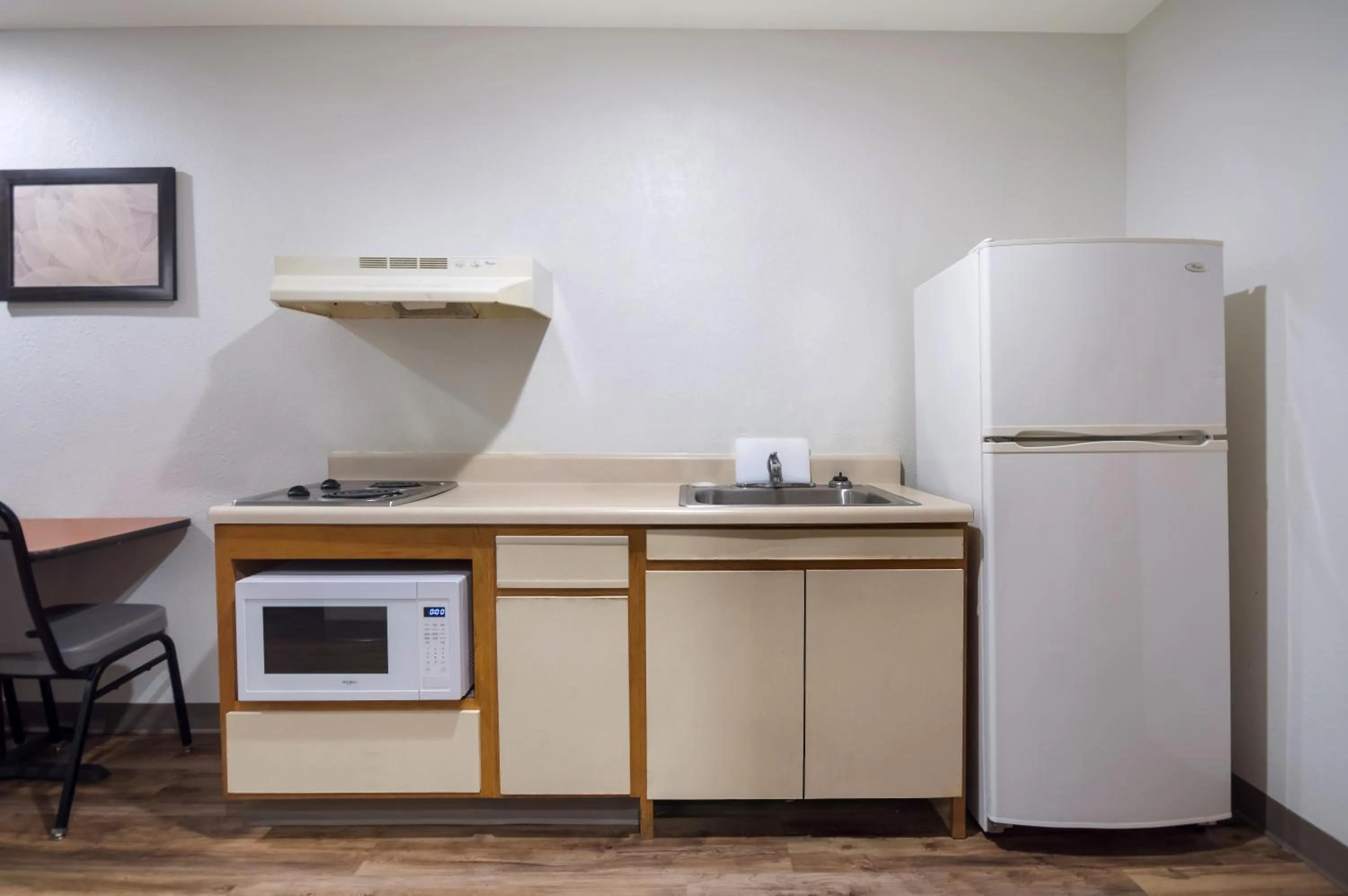 kitchen in WoodSpring Suites Augusta Riverwatch