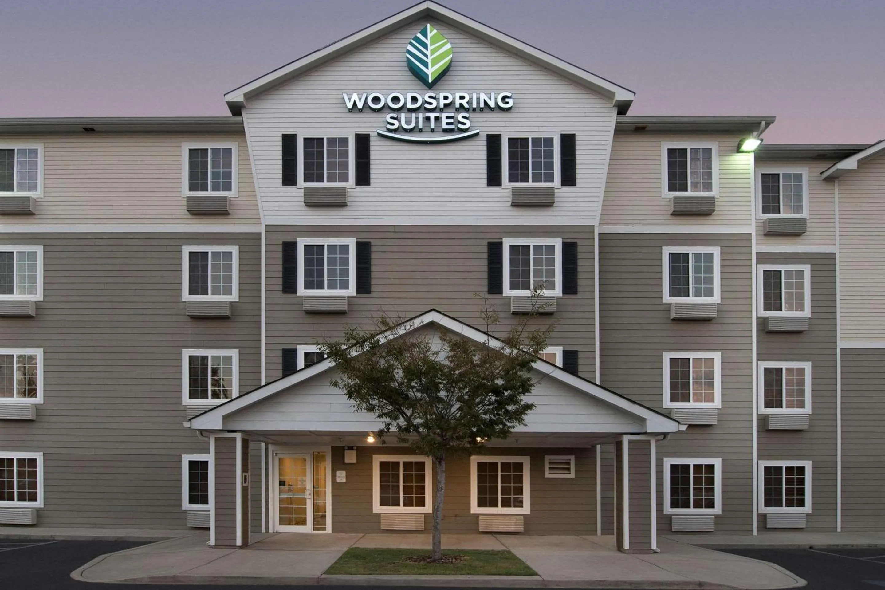 Property building in WoodSpring Suites Augusta Fort Eisenhower