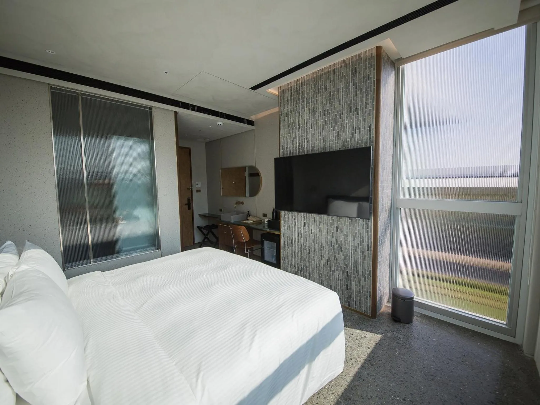 Photo of the whole room, Bed in PAPO'A Harbor Hotel