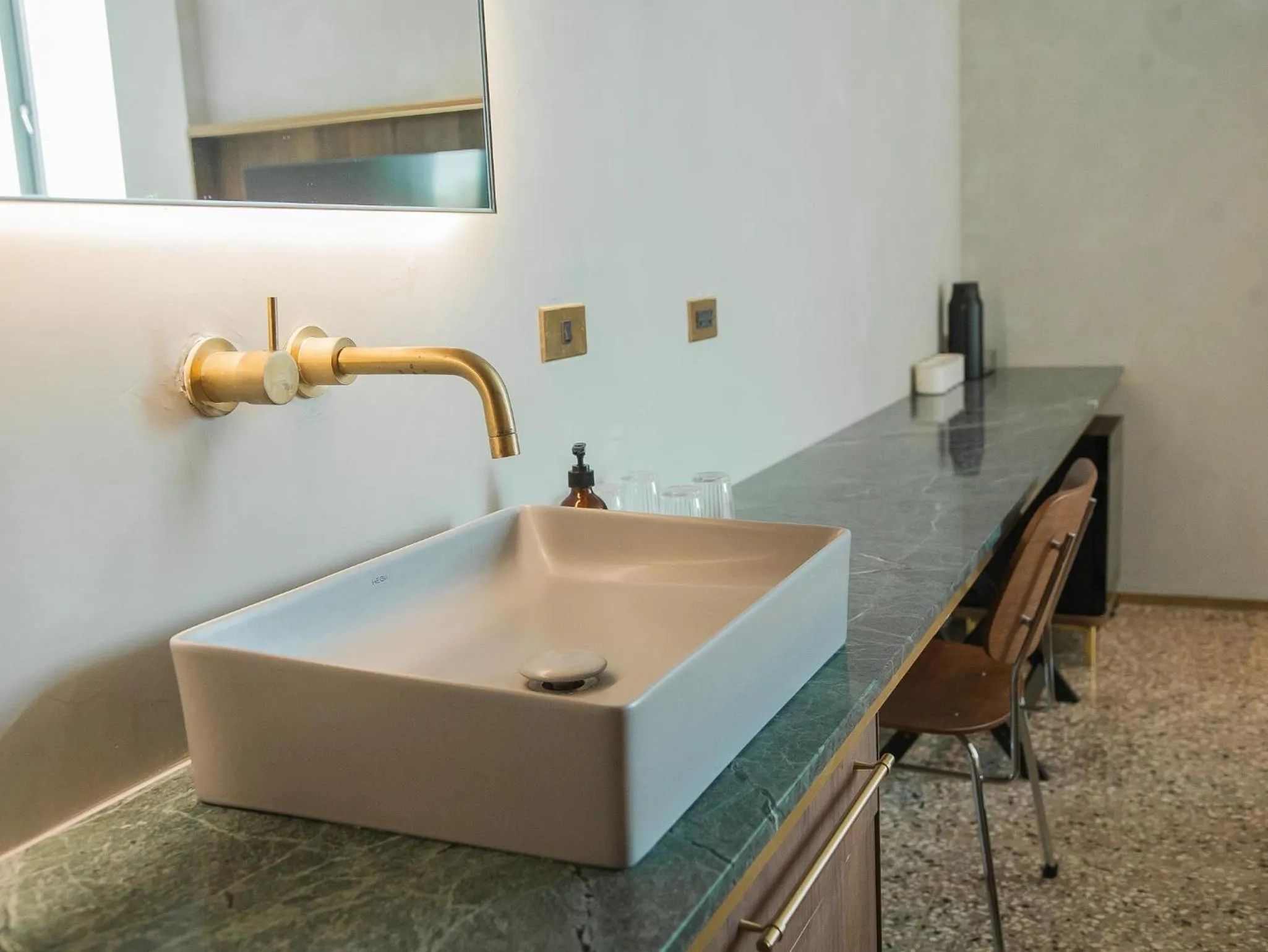 minibar in PAPO'A Harbor Hotel