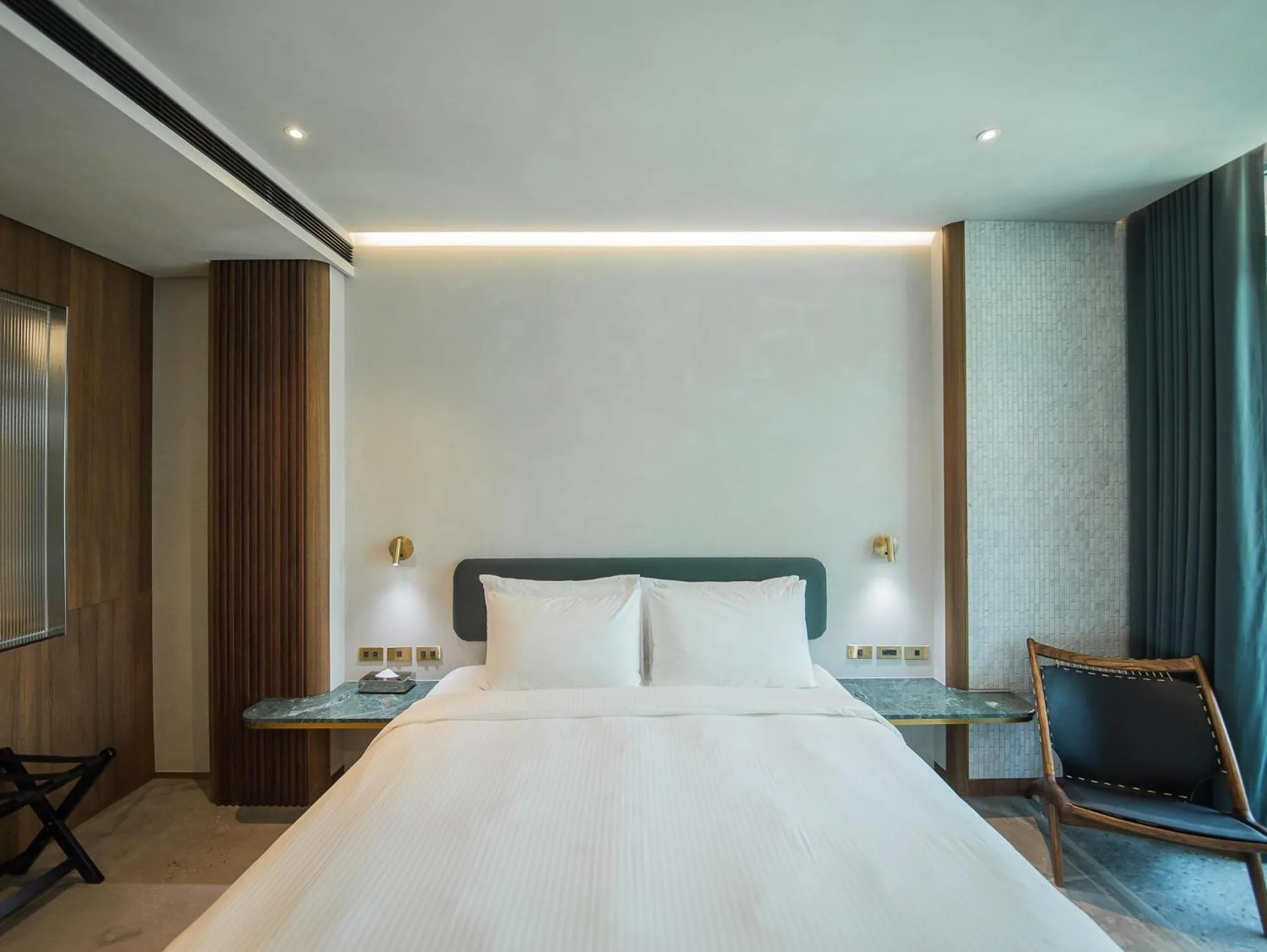 Photo of the whole room, Bed in PAPO'A Harbor Hotel