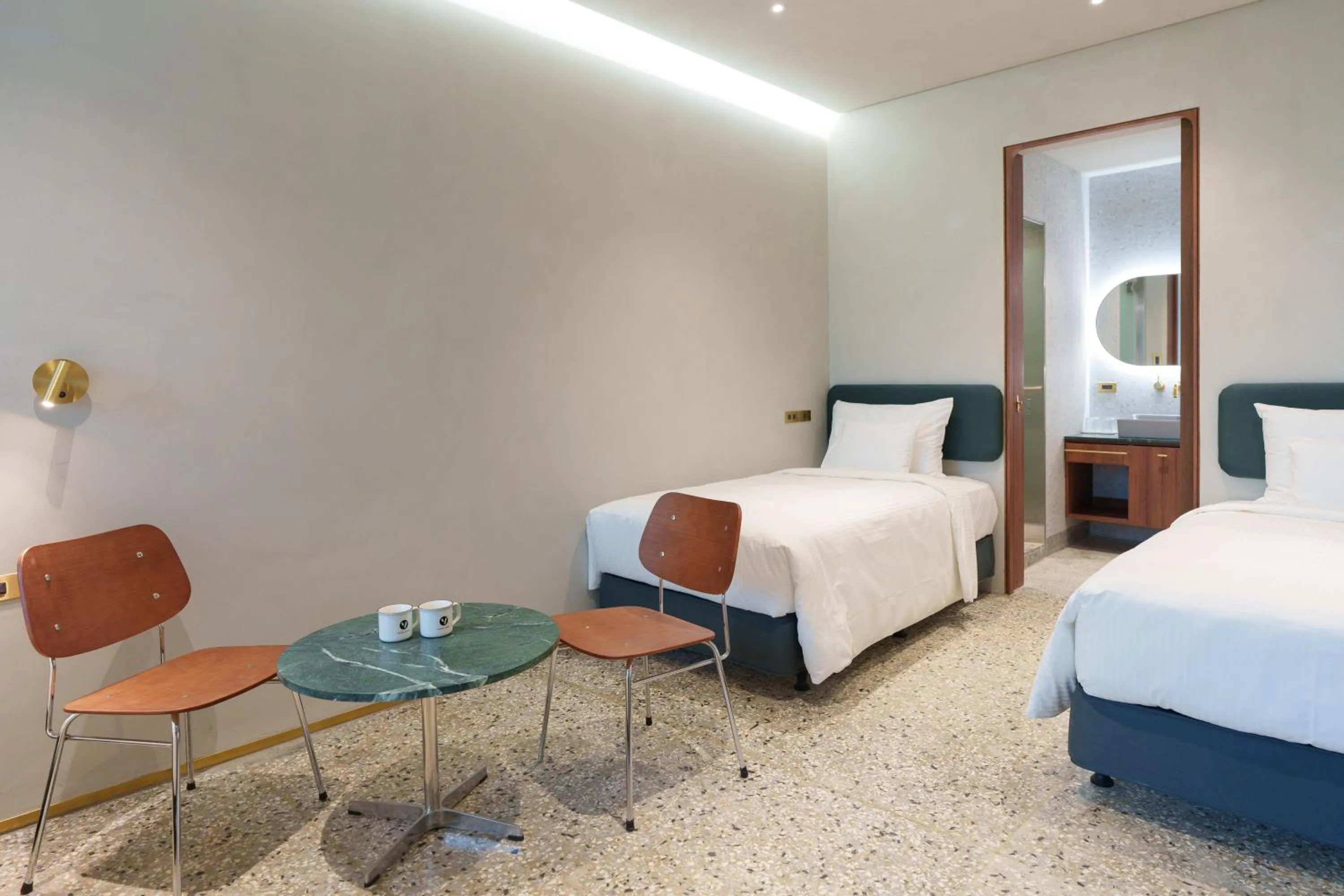 Photo of the whole room, Bed in PAPO'A Harbor Hotel