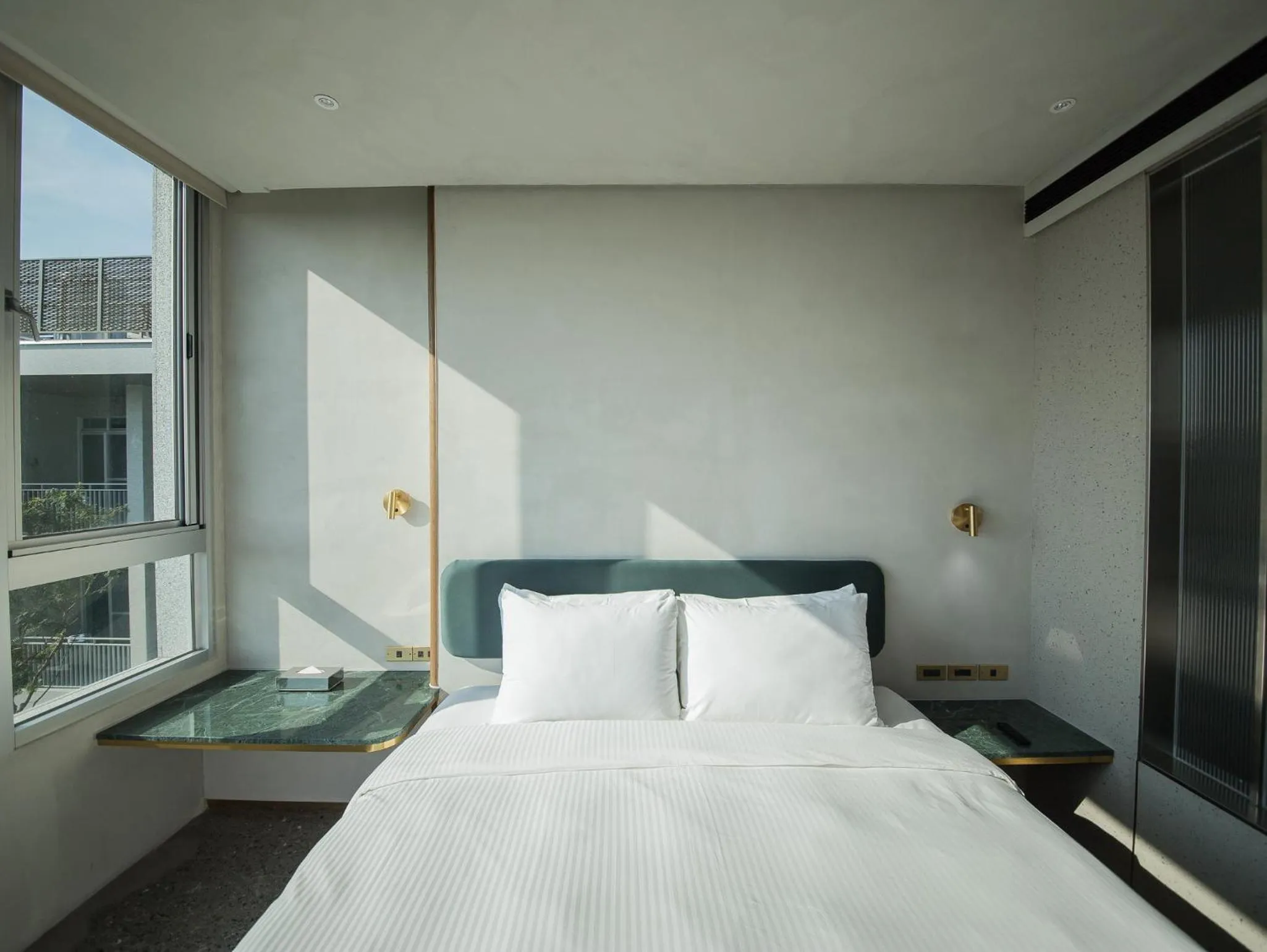 Photo of the whole room, Bed in PAPO'A Harbor Hotel