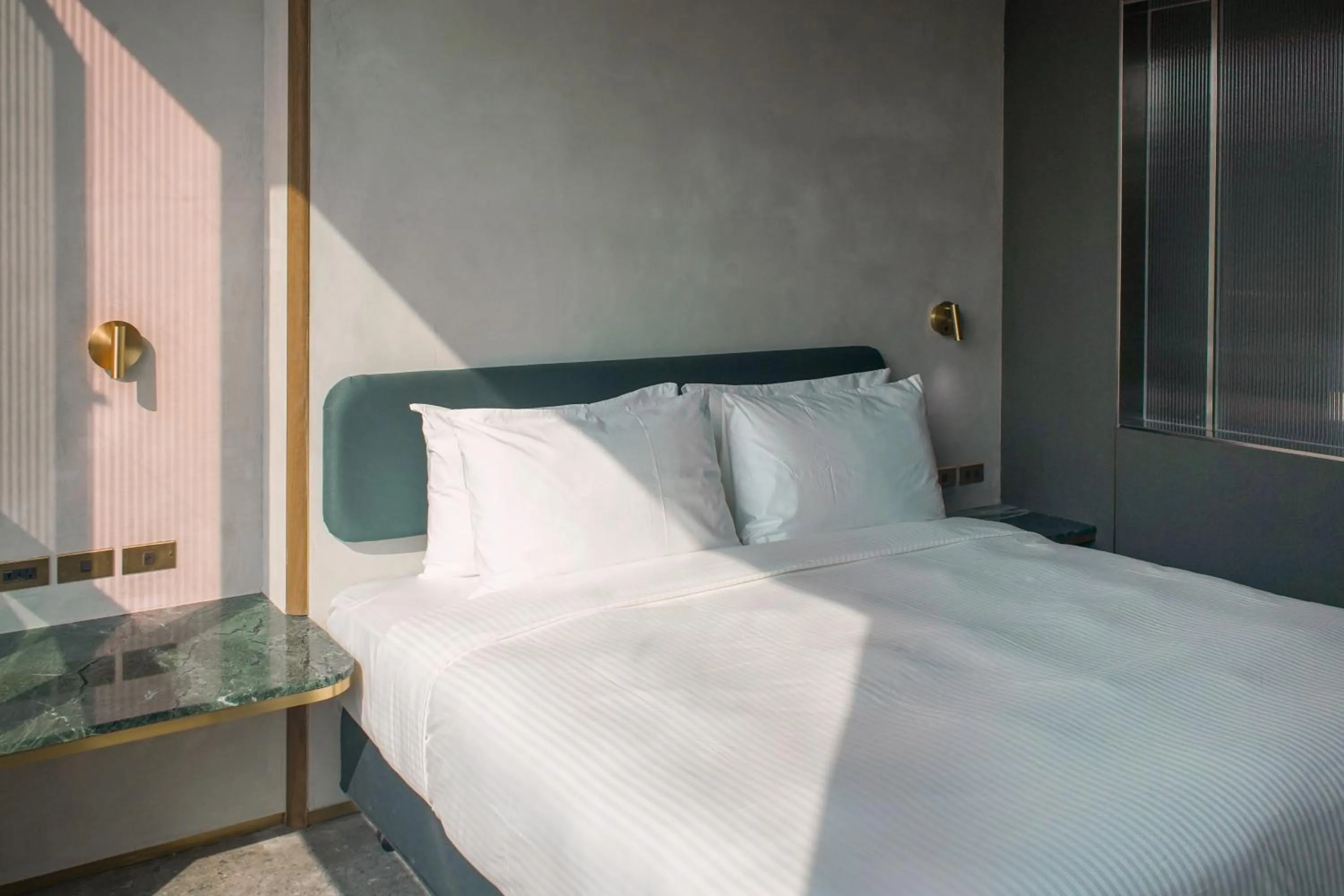 Photo of the whole room, Bed in PAPO'A Harbor Hotel