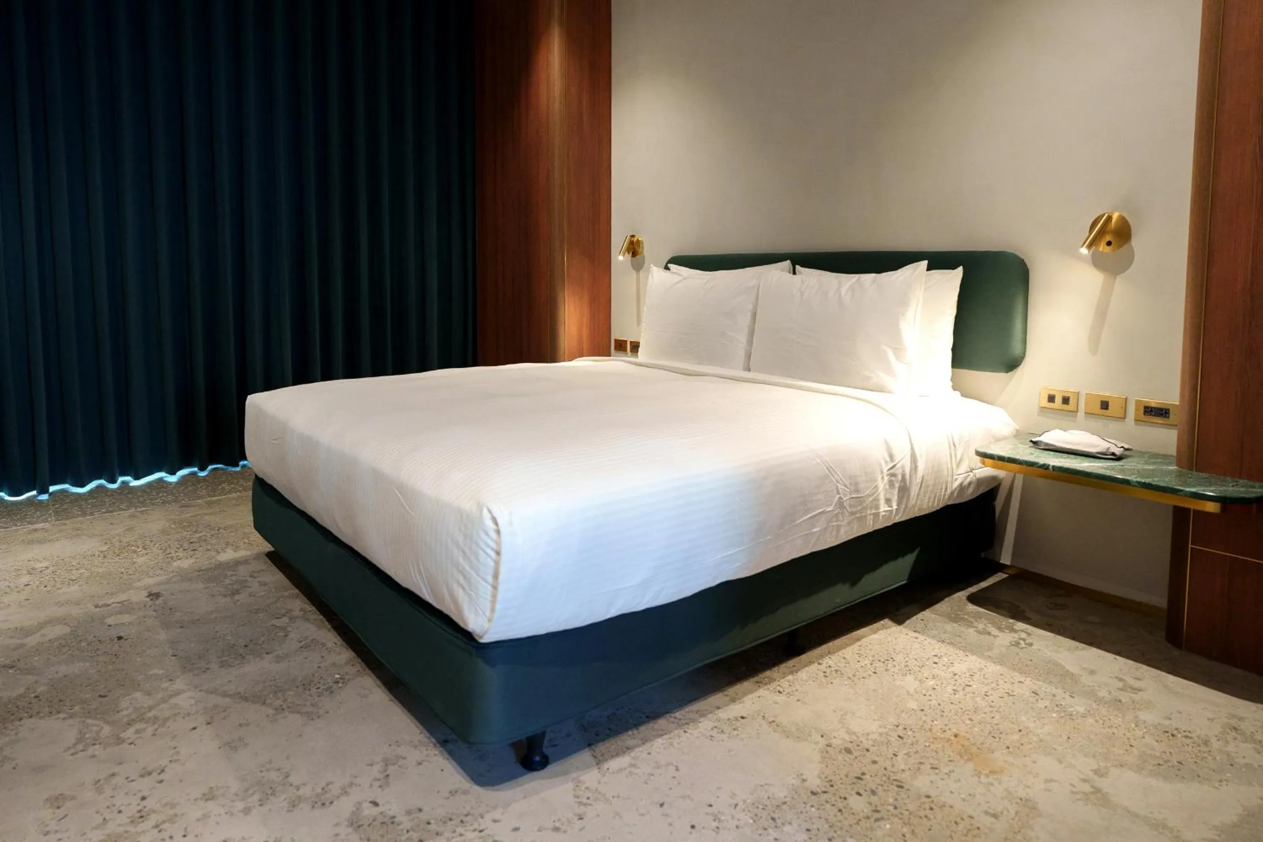 Photo of the whole room, Bed in PAPO'A Harbor Hotel