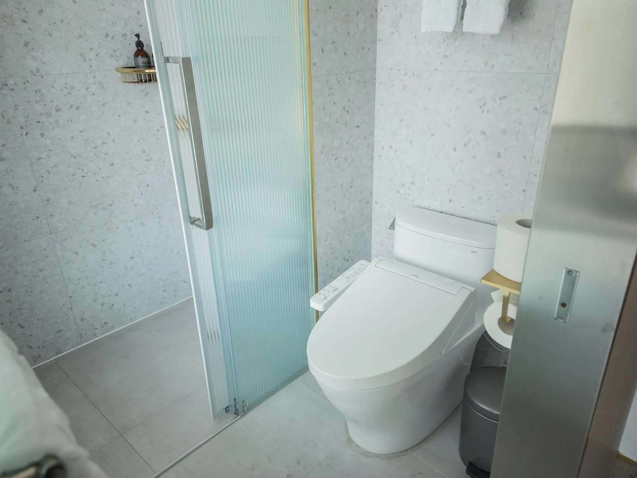 Bathroom in PAPO'A Harbor Hotel
