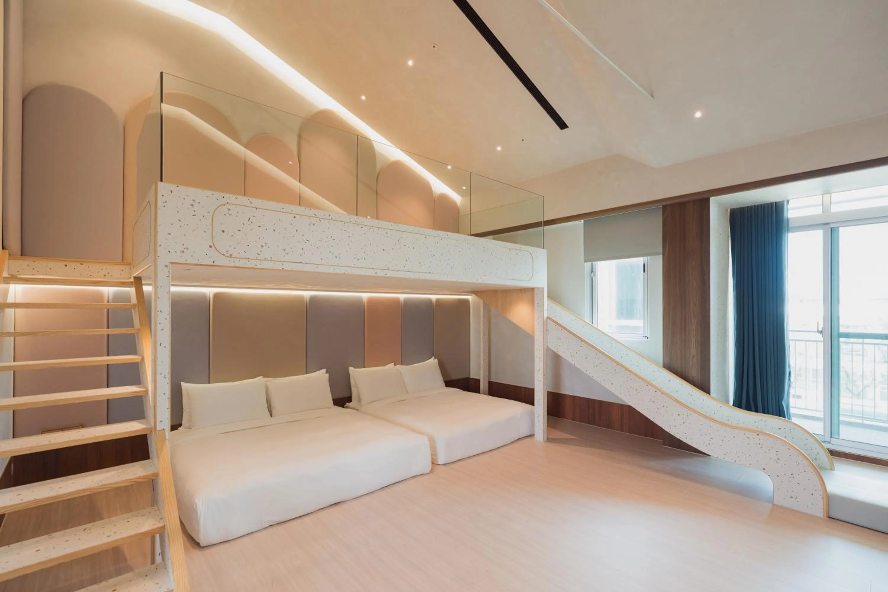 Photo of the whole room, Bed in PAPO'A Harbor Hotel