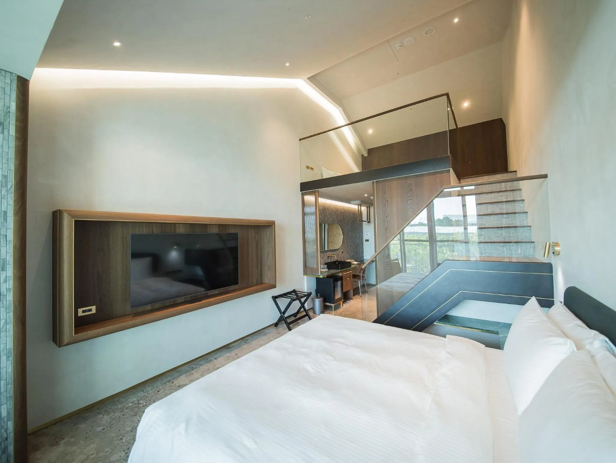 Photo of the whole room, Bed in PAPO'A Harbor Hotel