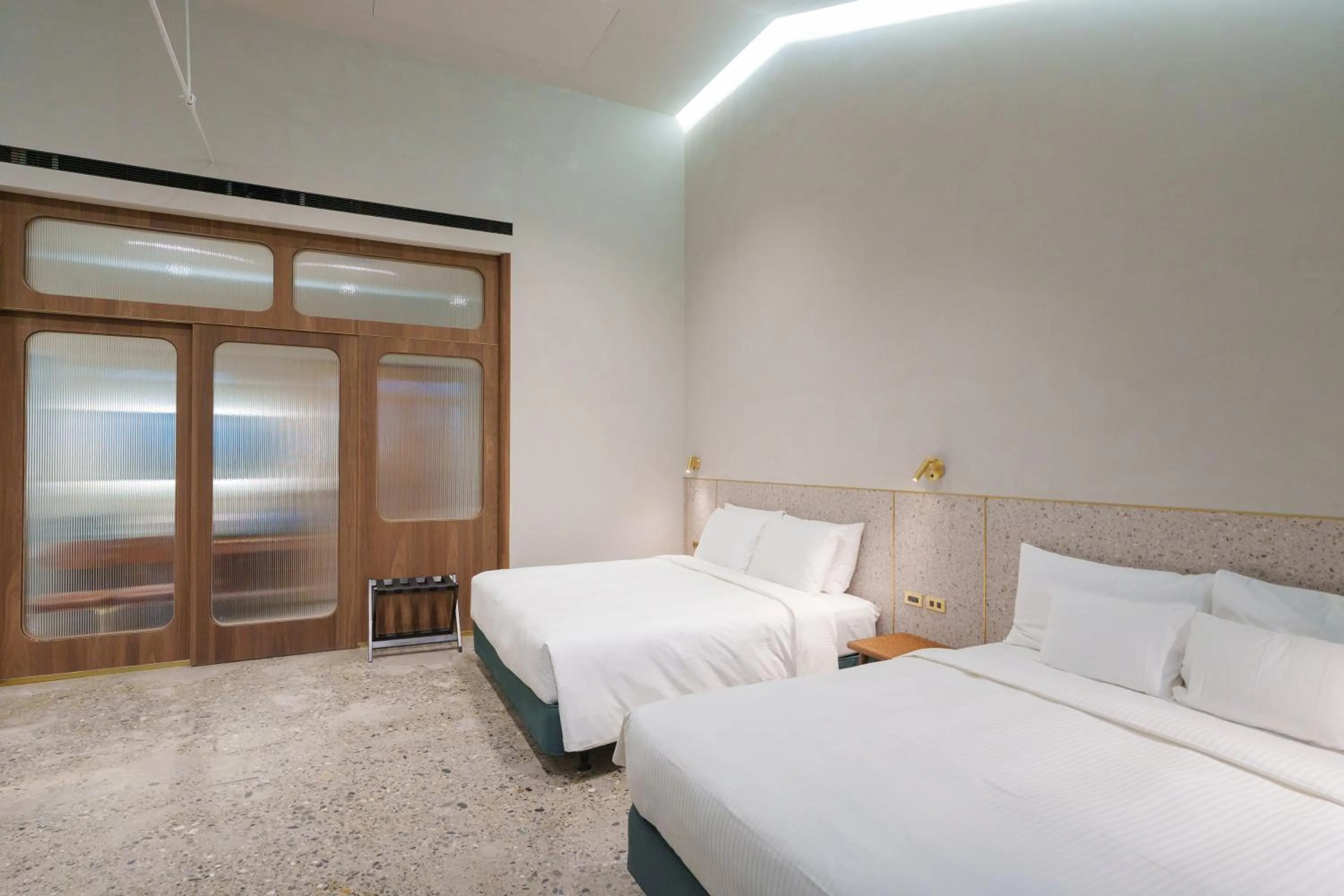 Photo of the whole room, Bed in PAPO'A Harbor Hotel