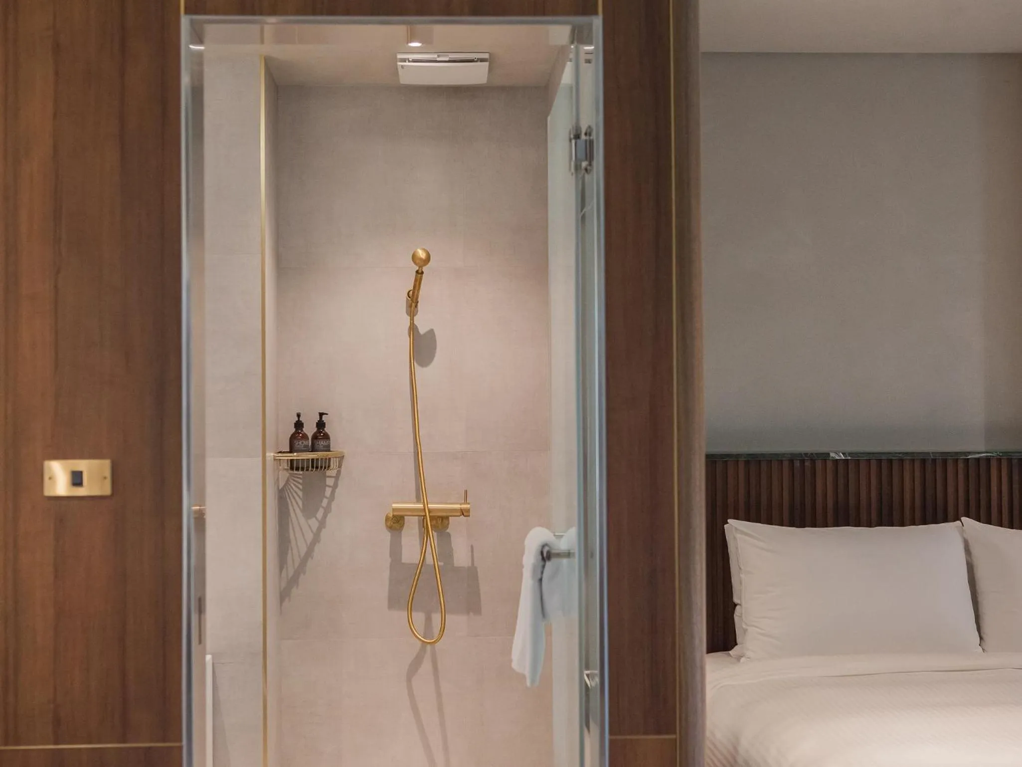 Photo of the whole room, Bed in PAPO'A Harbor Hotel