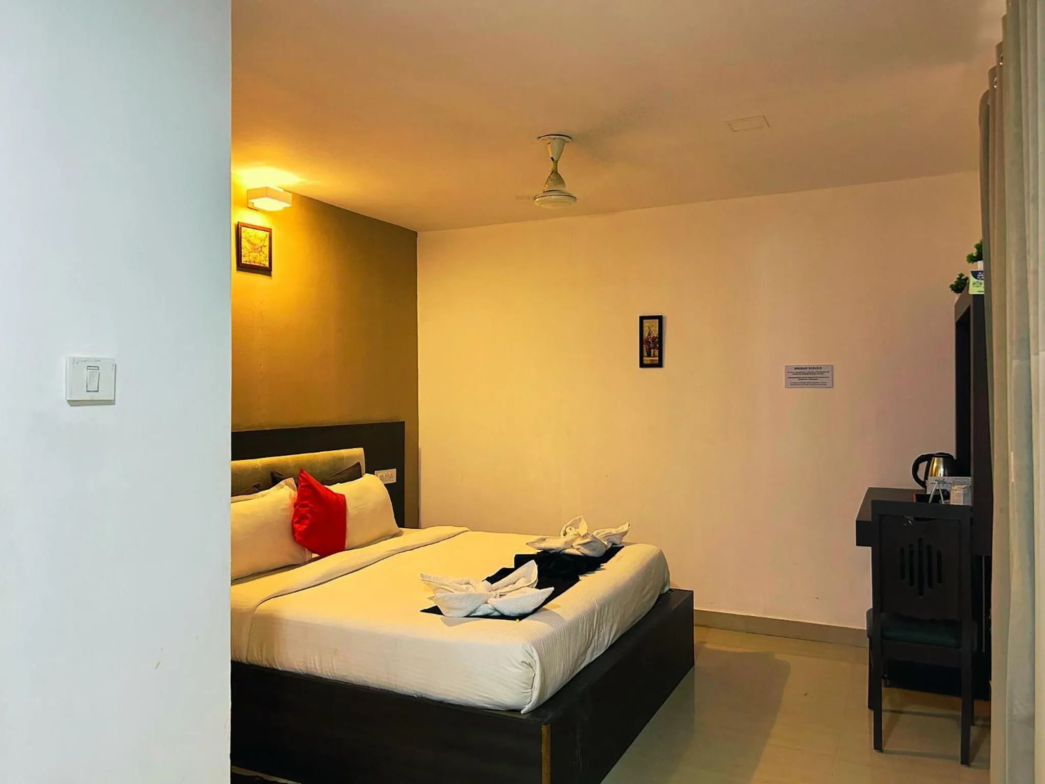 View (from property/room), Bed in Bay Breeze Resorts & Hotels