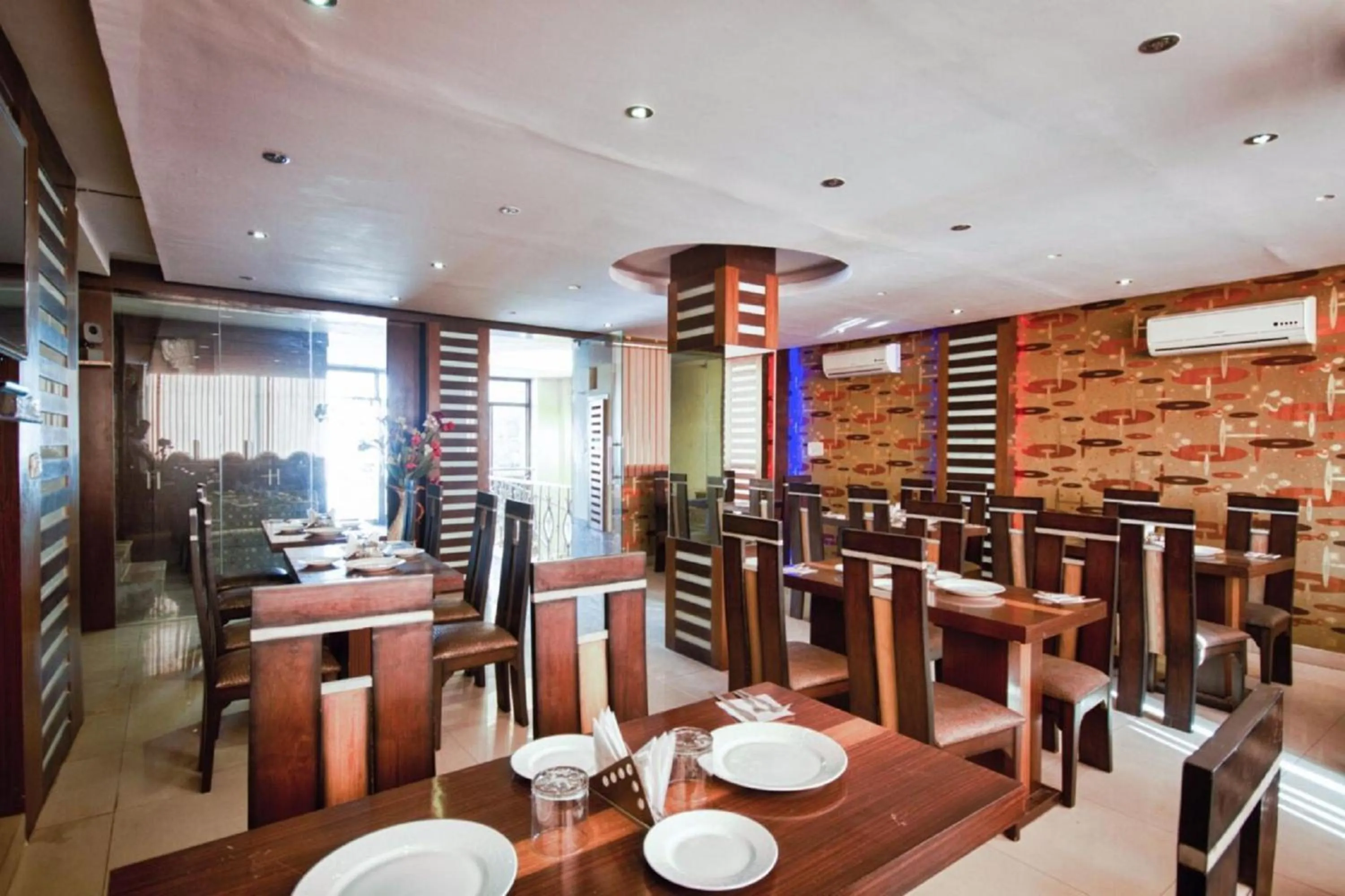 Restaurant/Places to Eat in Hotel Shivdev International