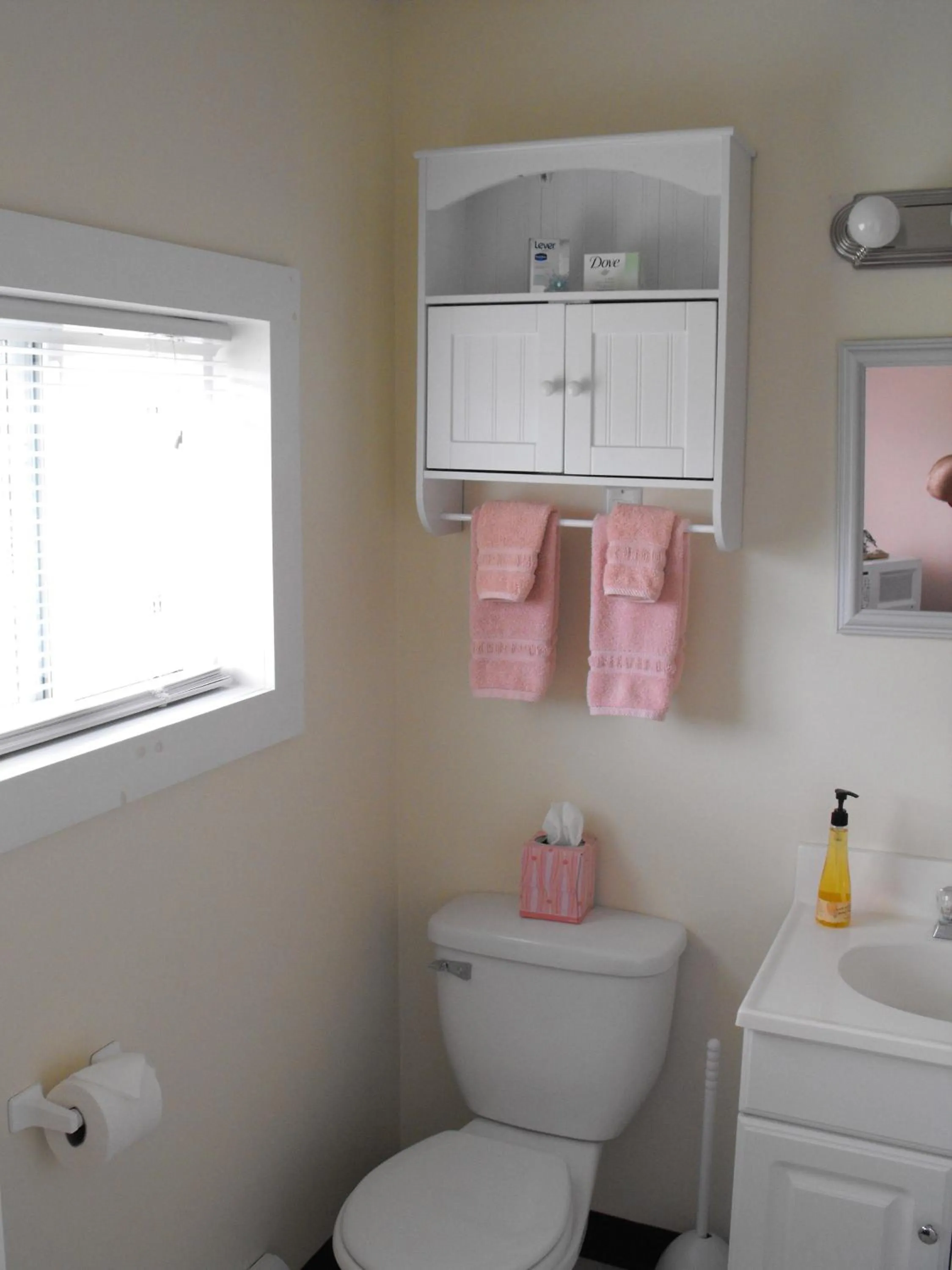 Toilet in Savannah House Wine Country Inn & Cottages