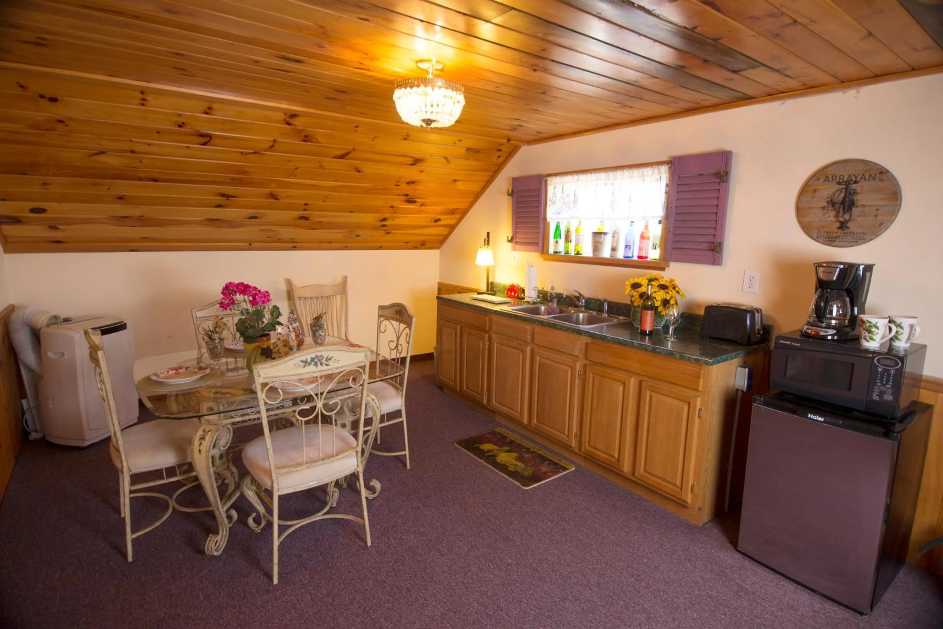 Kitchen or kitchenette in Savannah House Wine Country Inn & Cottages