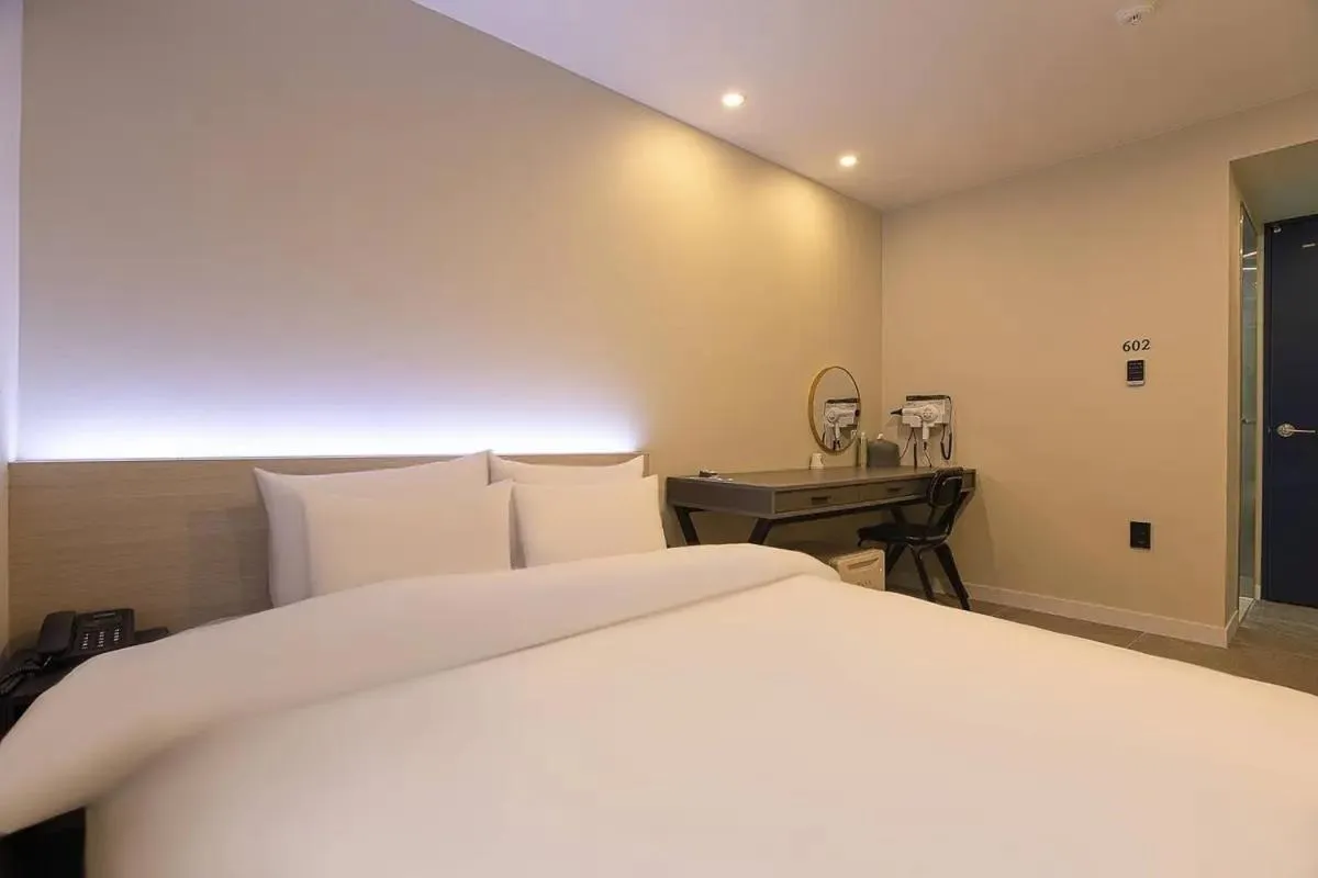 Bed in Brown Dot Hotel Suwon Jeongja Branch