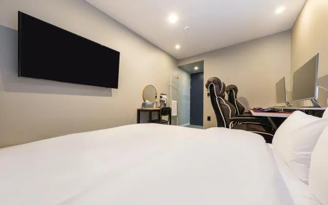 Bed in Brown Dot Hotel Suwon Jeongja Branch