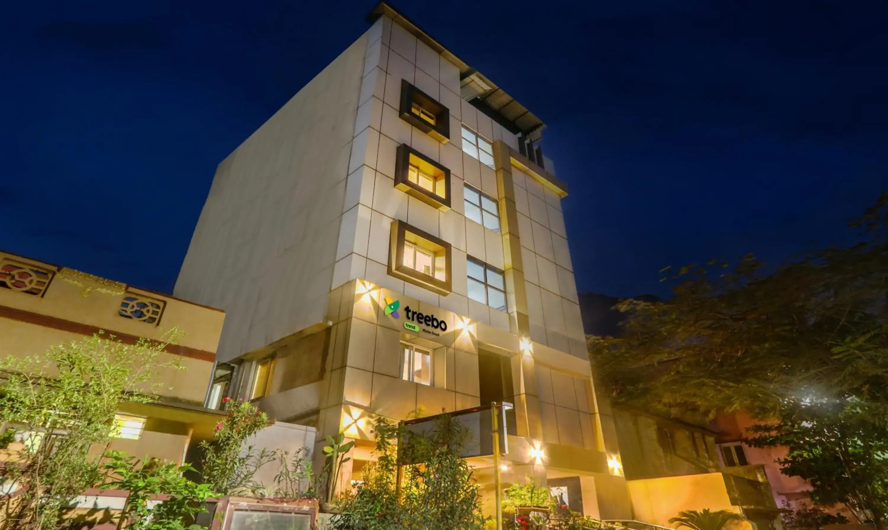 Treebo Marina Grand, Railway station Treebo Marina Grand, Railway station