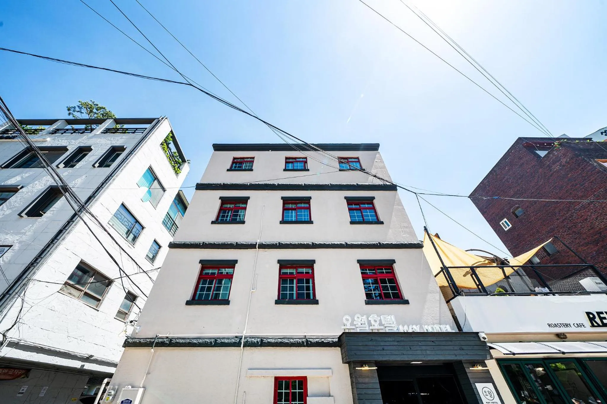 Property building in Hotel May Yongsan