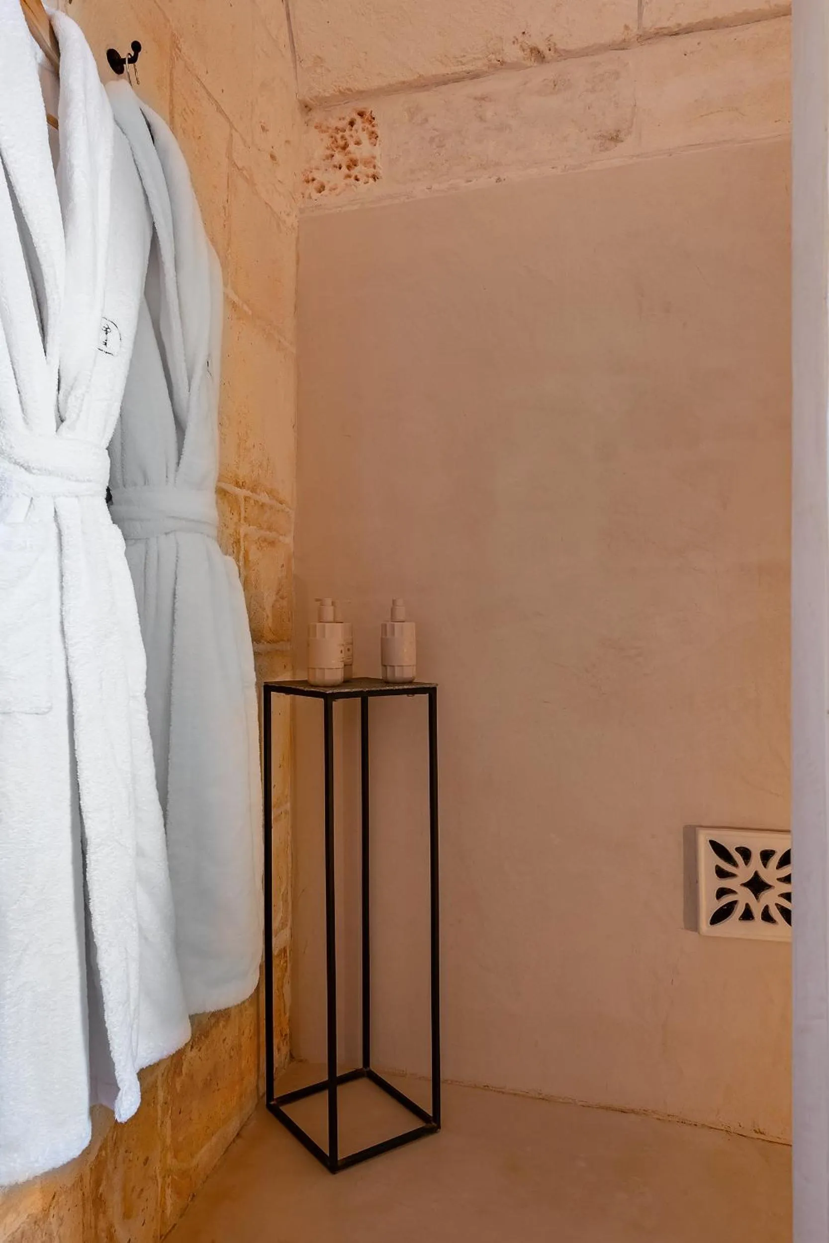 Shower in Masseria Valentina