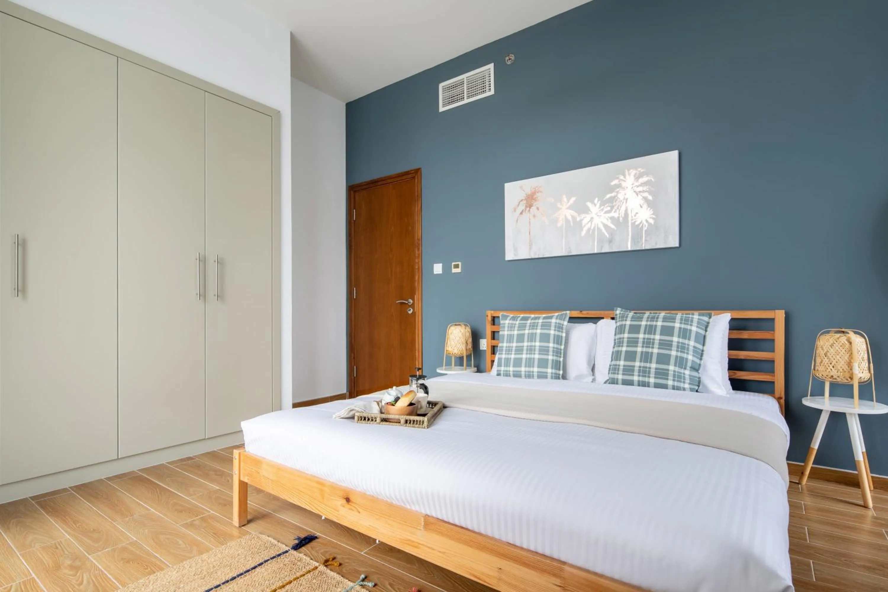 Bed in Frank Porter - Noora Tower