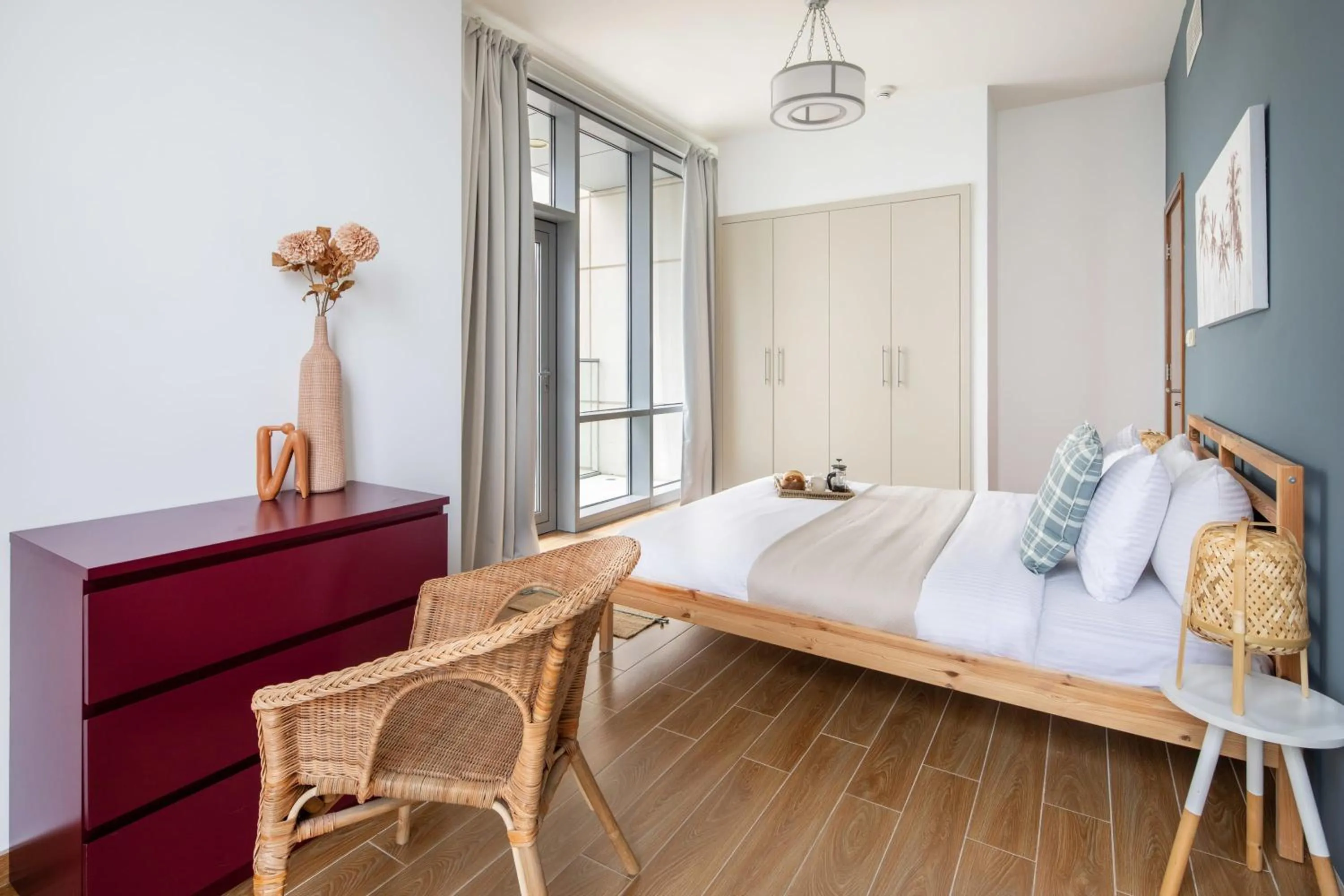 Bed in Frank Porter - Noora Tower