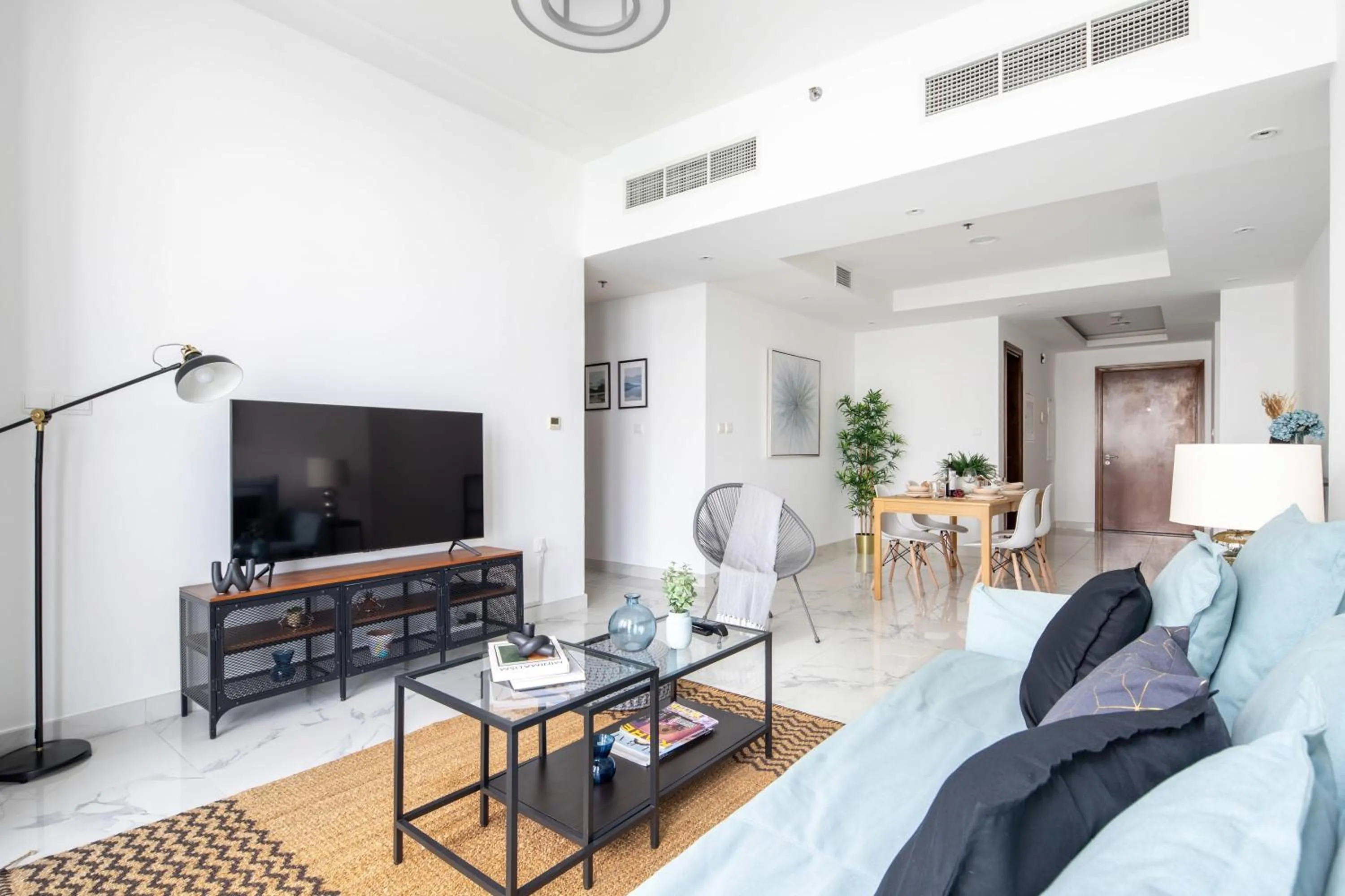 Living room in Frank Porter - Noora Tower