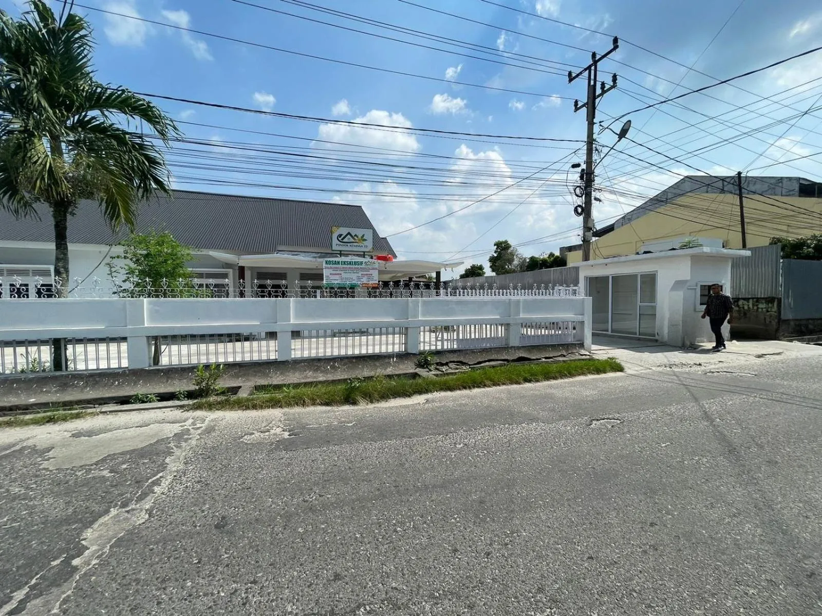 Facade/entrance in Hotel O Kng Homestay Syariah