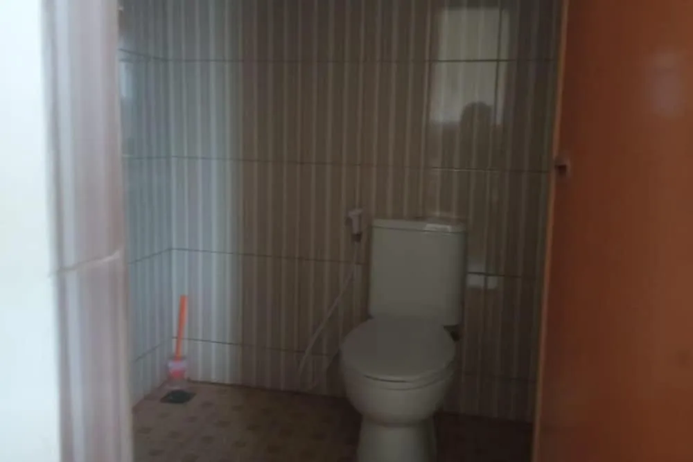 Bathroom in Hotel O Njy House SyariahNearBandara Sultan Syarif Kasim II