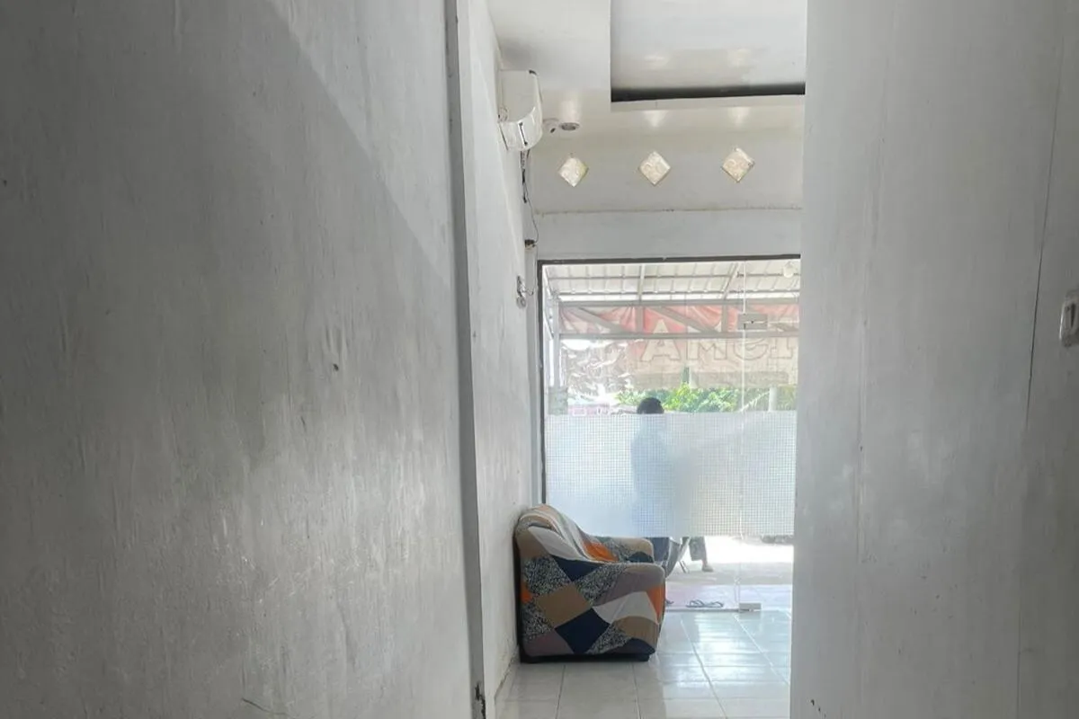 Lobby or reception in Hotel O Neva Guest House SyariahNearWaduk Cipta Karya