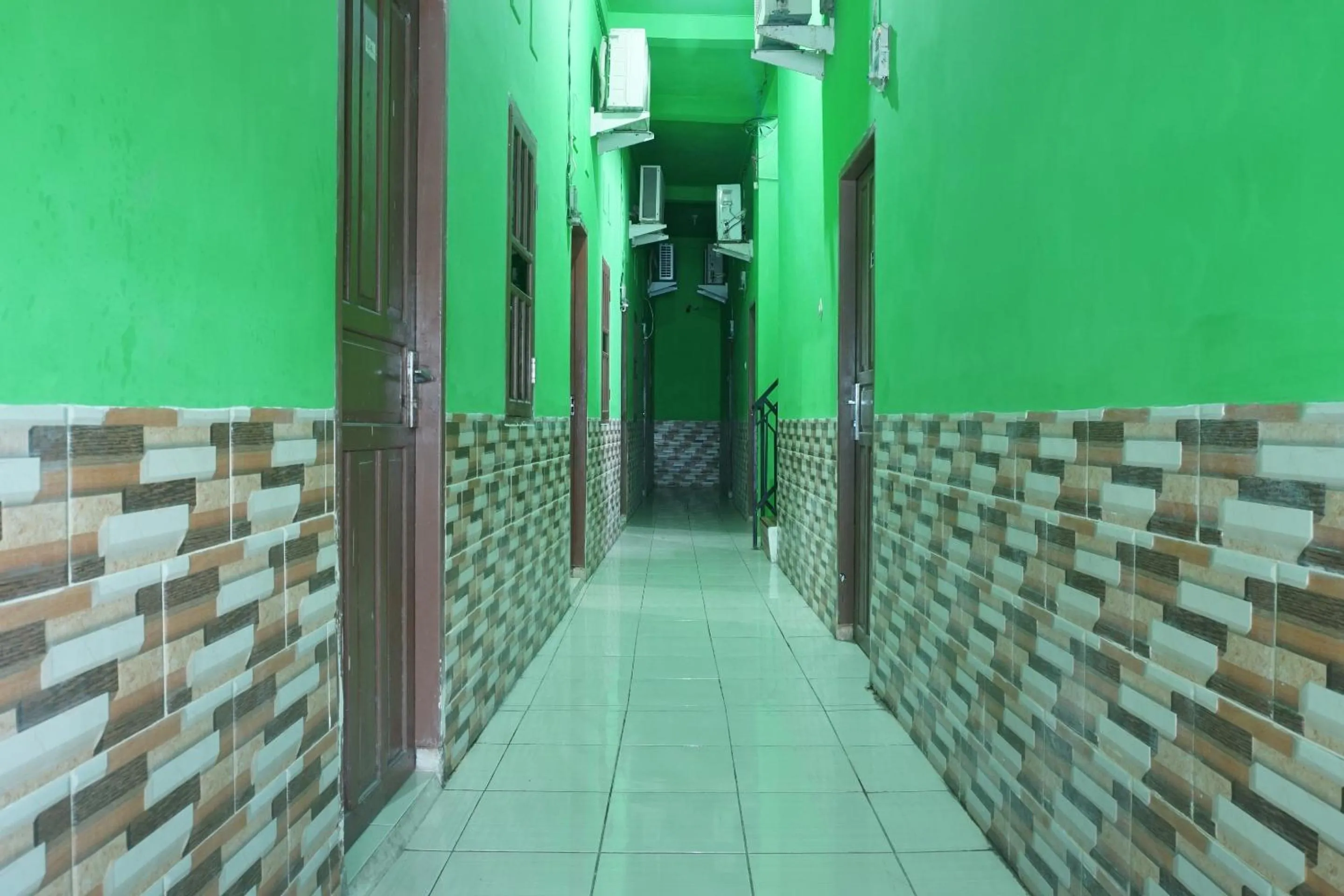 Lobby or reception in OYO 93875 Tifar House Near Lapangan Raja-raja