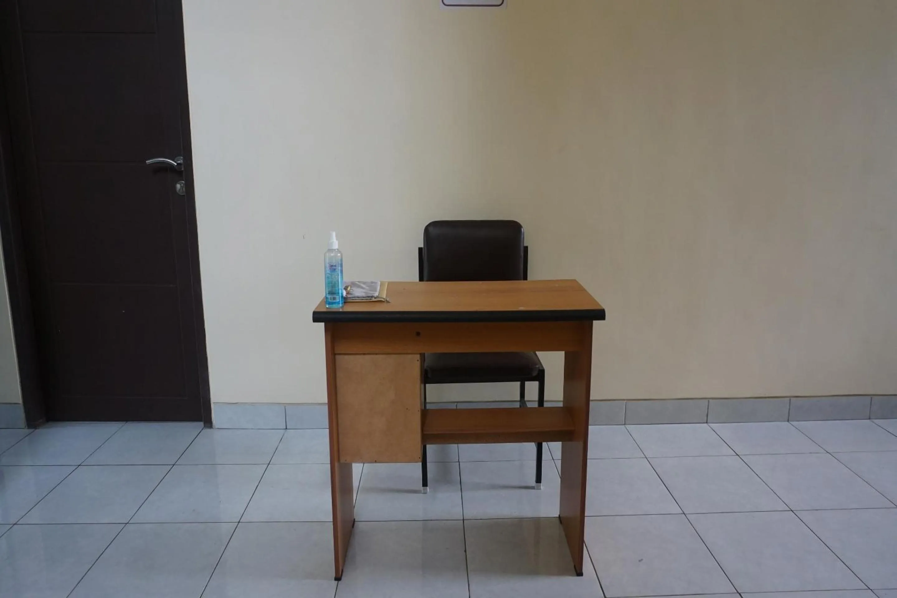 Lobby or reception in OYO 93875 Tifar House Near Lapangan Raja-raja