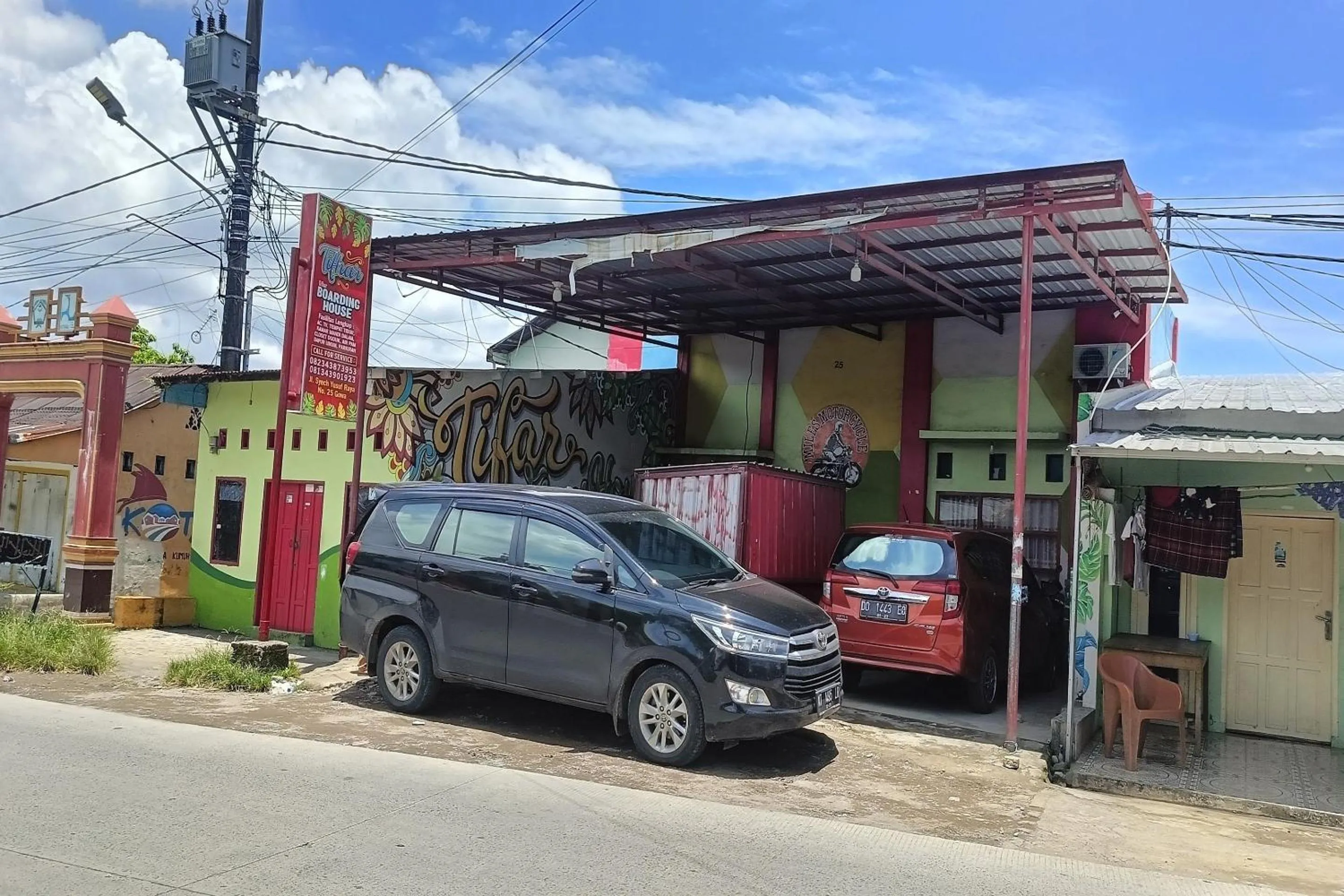 Facade/entrance in OYO 93875 Tifar House Near Lapangan Raja-raja