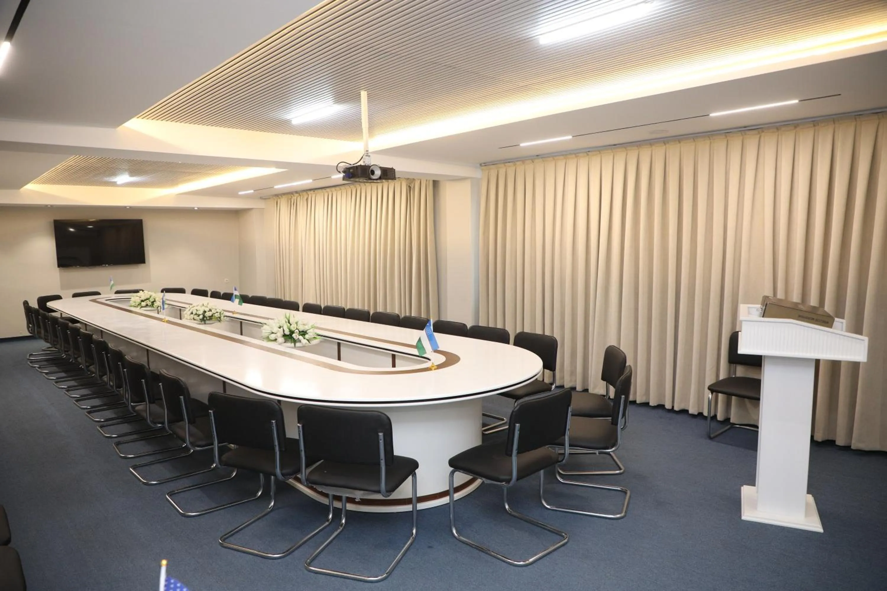 Meeting/conference room in Ziyorat Luxury Hotel