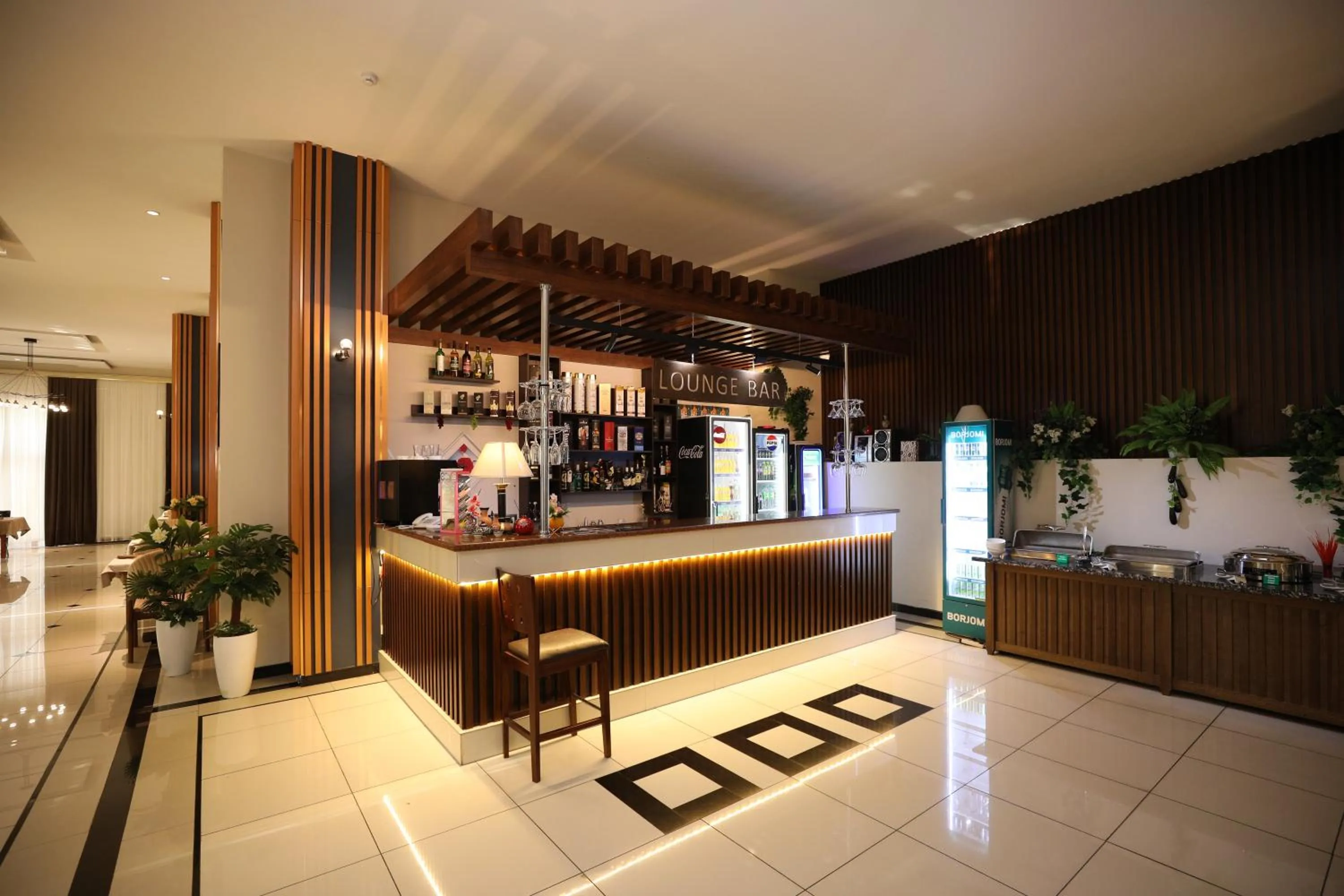 Restaurant/places to eat in Ziyorat Luxury Hotel