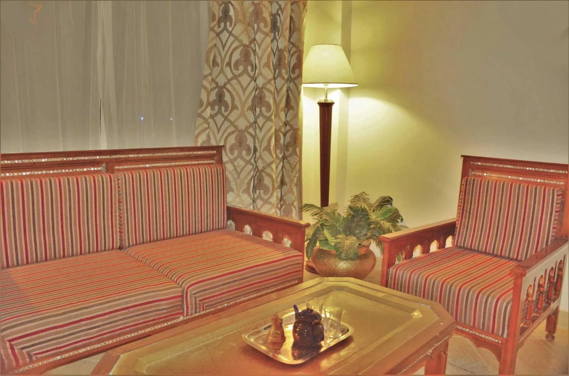 Rohanou Beach Resort