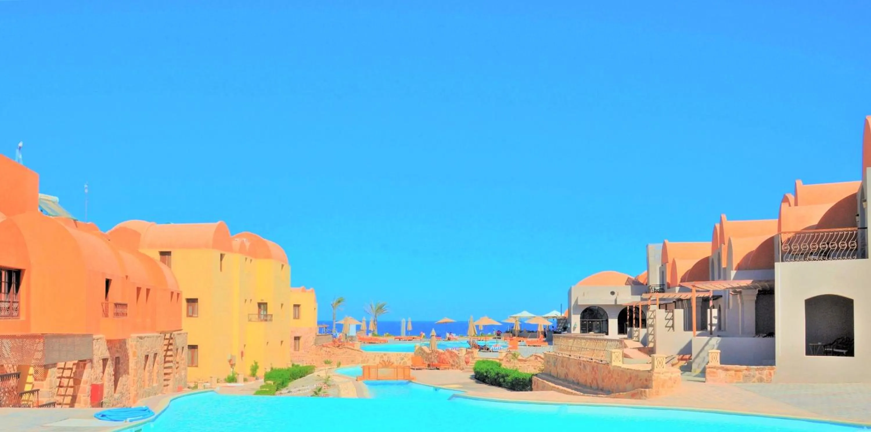 Rohanou Beach Resort