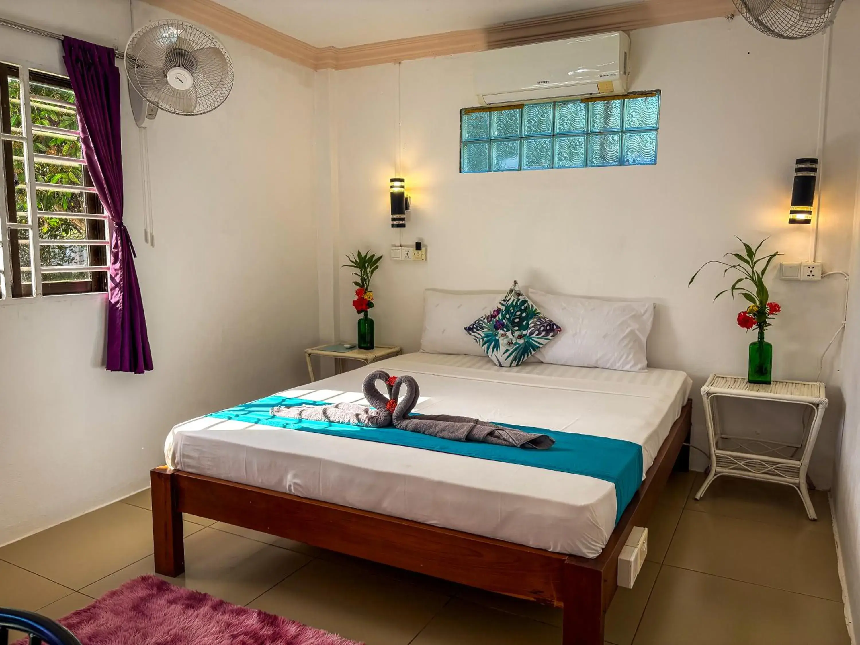 Deluxe Double Room with Pool View in Bohemiaz Resort and Spa Kampot Deluxe Double Room with Pool View in Bohemiaz Resort and Spa Kampot