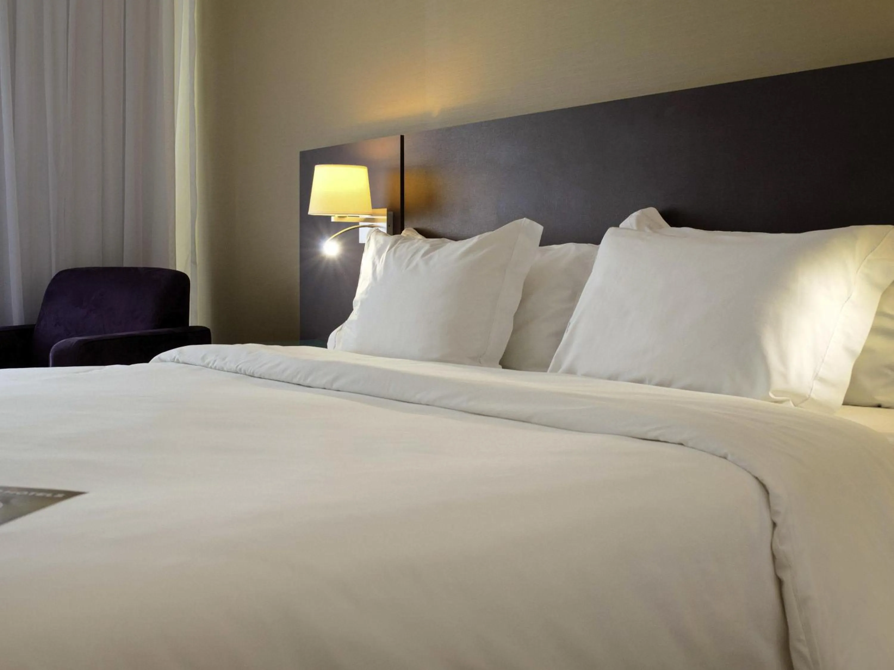 Bedroom, Bed in Mercure Sao Jose dos Campos