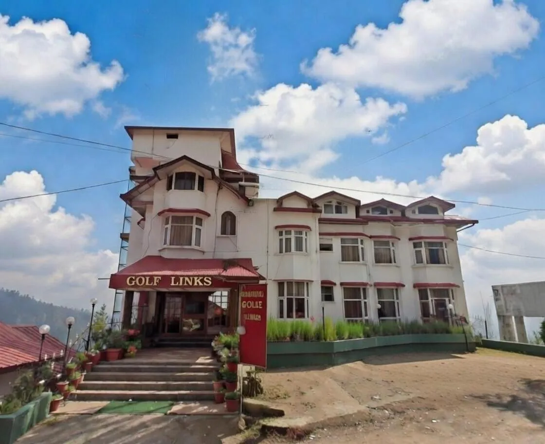 Property building in Hotel Golf Links, Mashobra