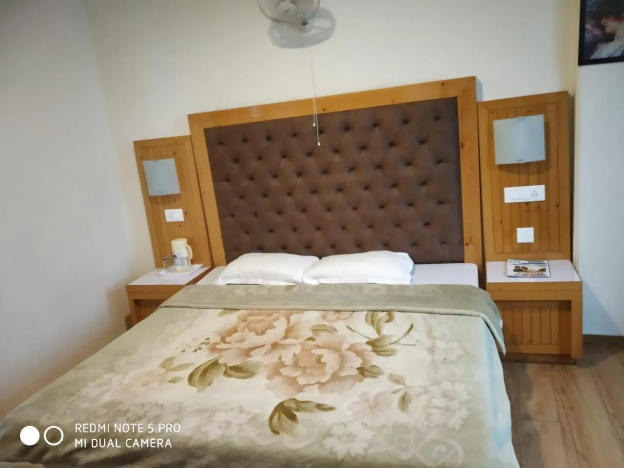 Bed in Hotel Golf Links, Mashobra