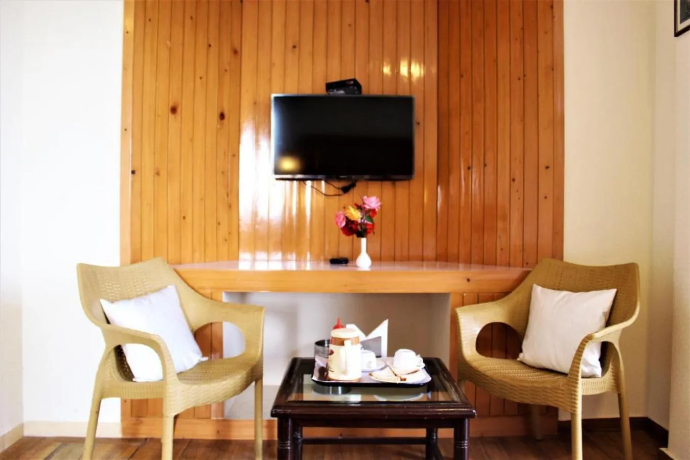 TV and multimedia in Hotel Golf Links, Mashobra