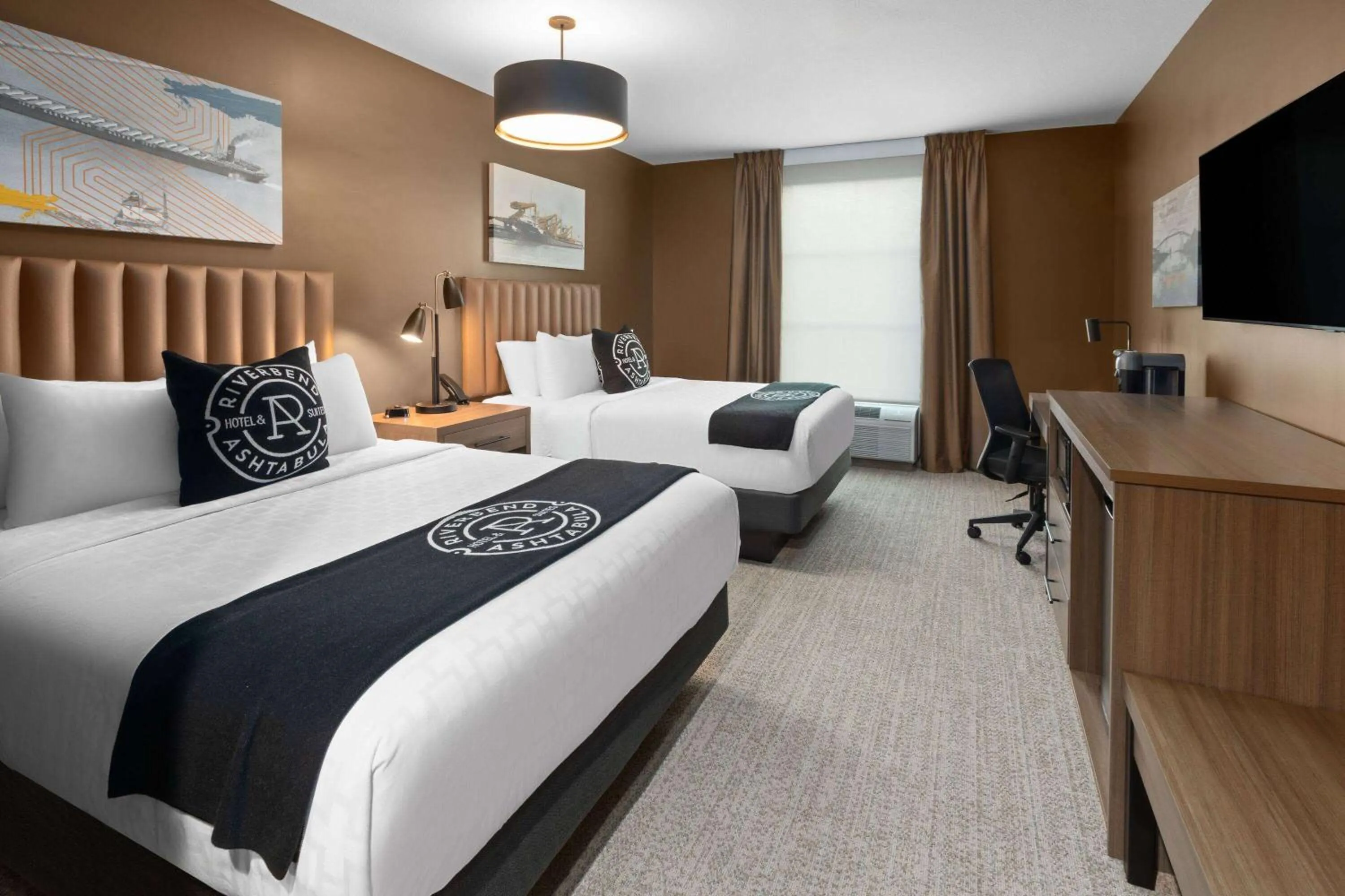 Photo of the whole room, Bed in Riverbend Hotel and Suites, Trademark Collection by Wyndham