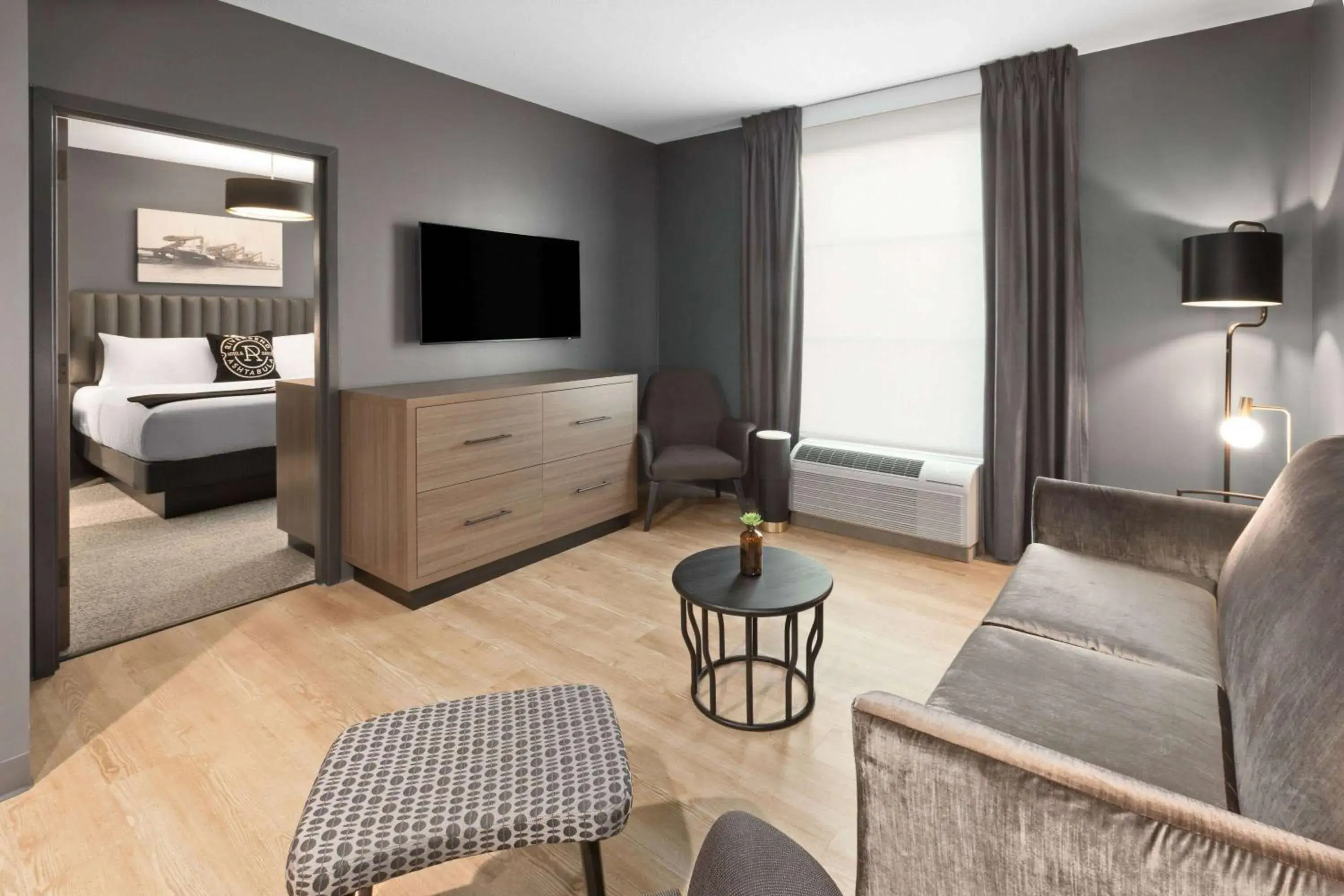 One-Bedroom King Suite - Non-Smoking in Riverbend Hotel and Suites, Trademark Collection by Wyndham One-Bedroom King Suite - Non-Smoking in Riverbend Hotel and Suites, Trademark Collection by Wyndham