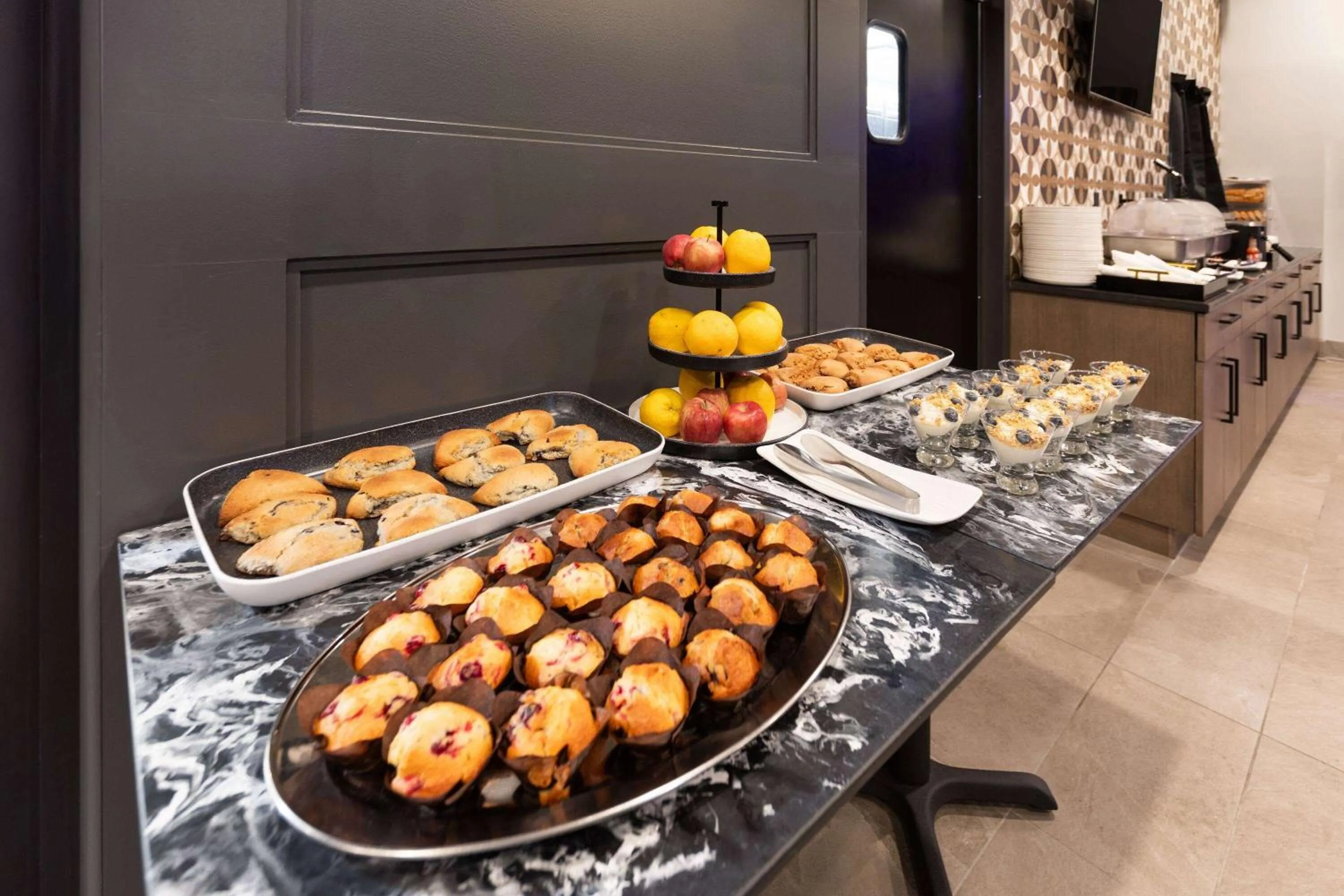 Breakfast in Riverbend Hotel and Suites, Trademark Collection by Wyndham