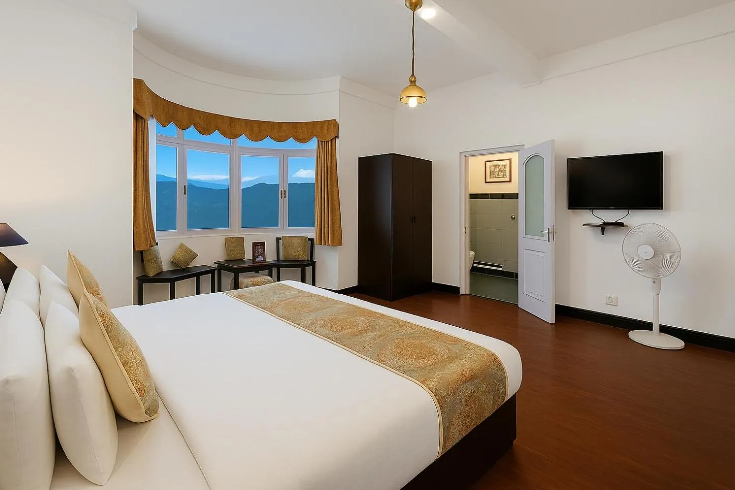 Bedroom, Bed in Central Gleneagles Heritage Resort Former Bungalow of Ex-TATA Chairman Russi Mody The Mall Road Darjeeling