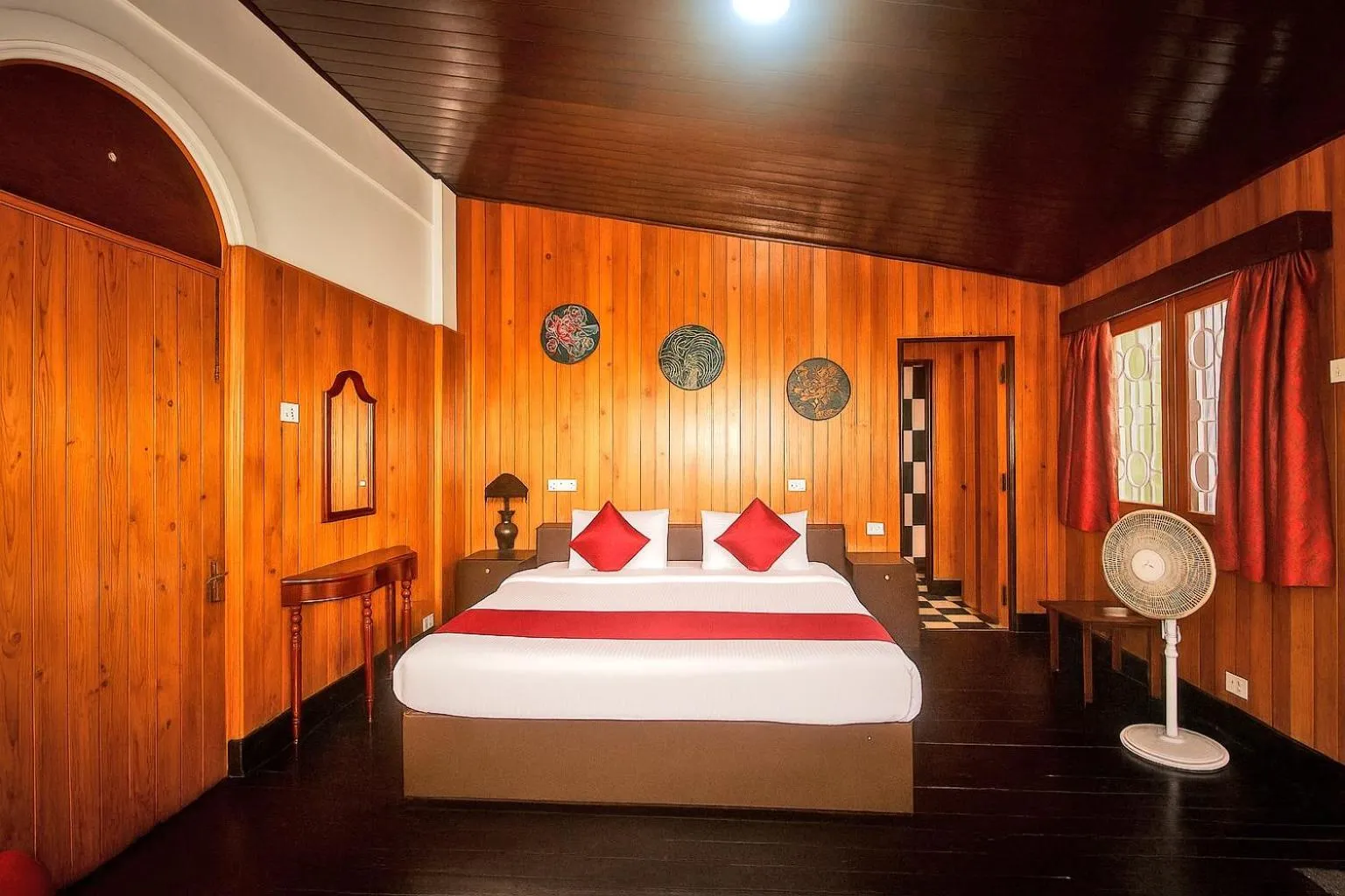 Bedroom, Bed in Central Gleneagles Heritage Resort Former Bungalow of Ex-TATA Chairman Russi Mody The Mall Road Darjeeling