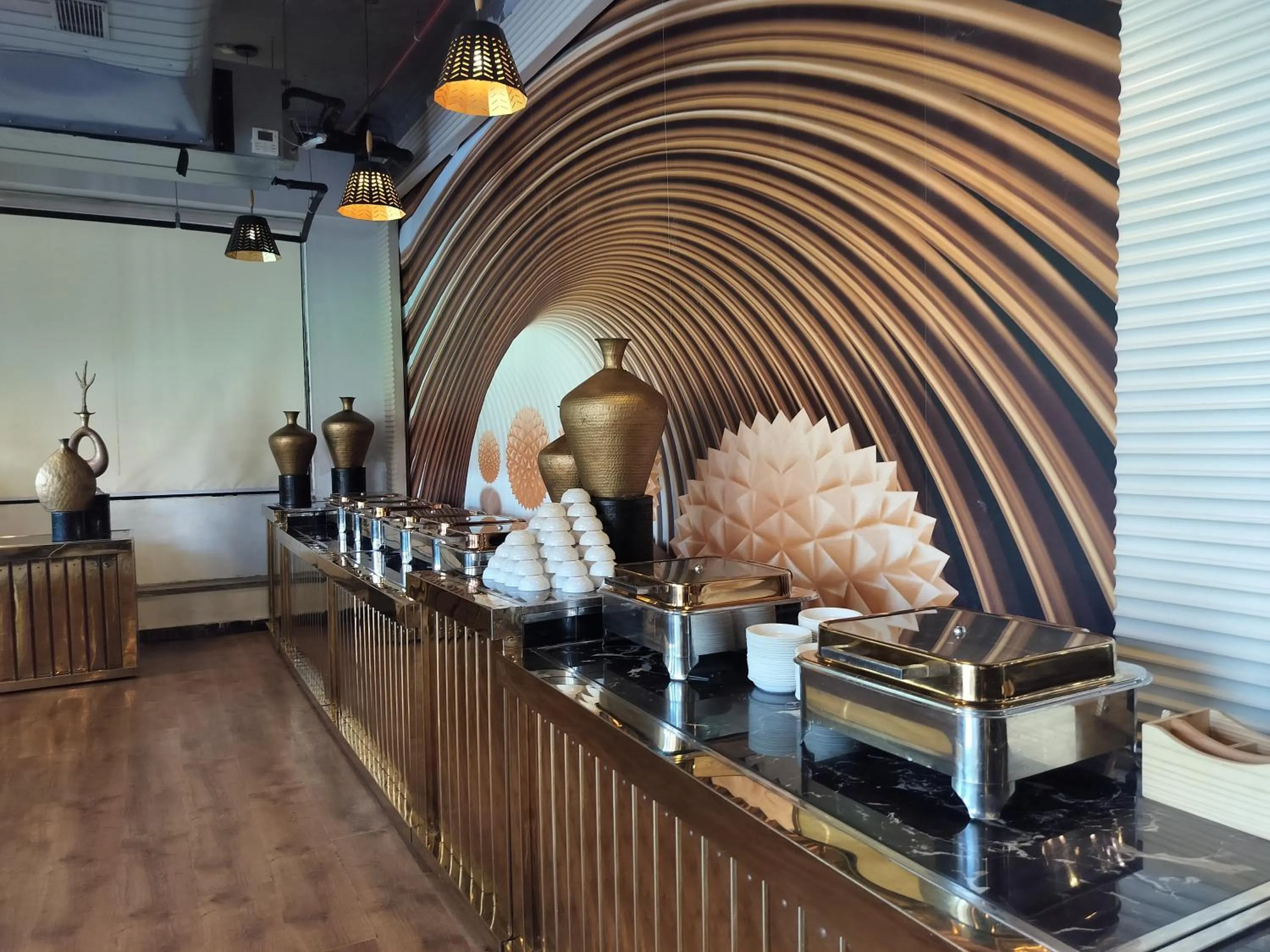 Restaurant/places to eat in Hotel Luxe Opera NH8 - 7km from IGI Airport Delhi