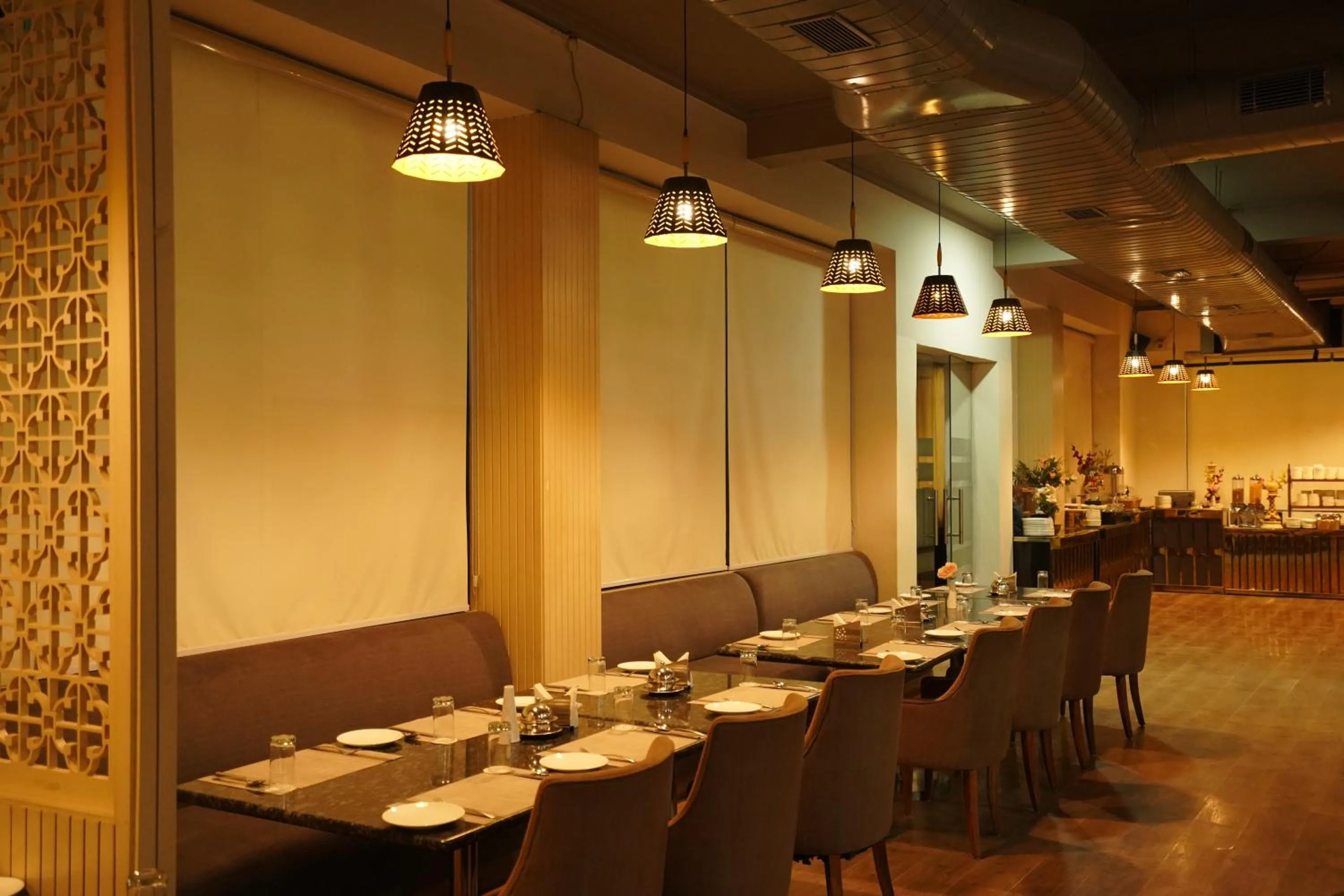 Restaurant/places to eat in Hotel Luxe Opera NH8 - 7km from IGI Airport Delhi