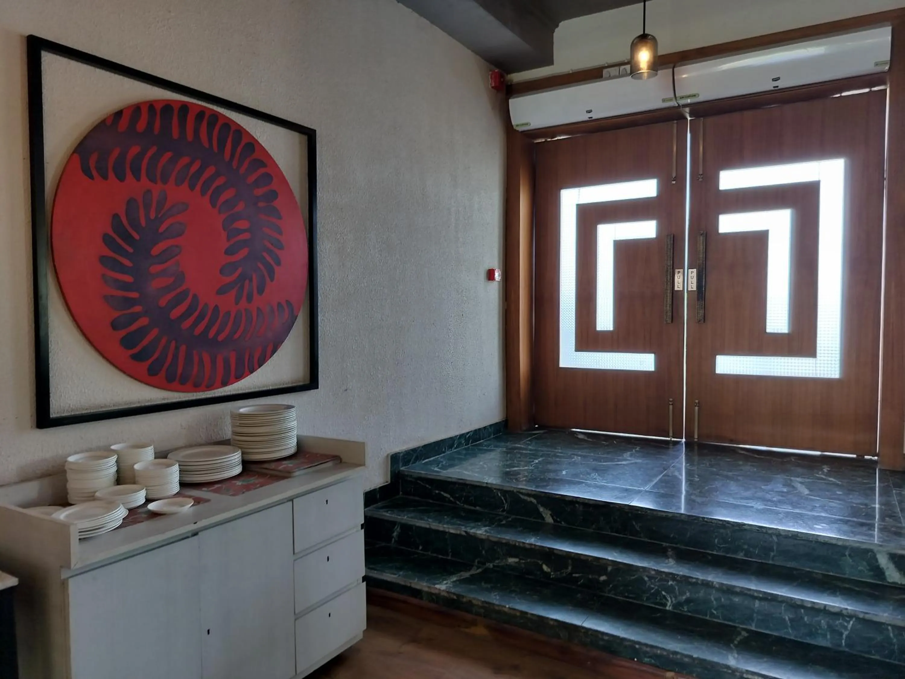 Restaurant/places to eat in Hotel Luxe Opera NH8 - 7km from IGI Airport Delhi